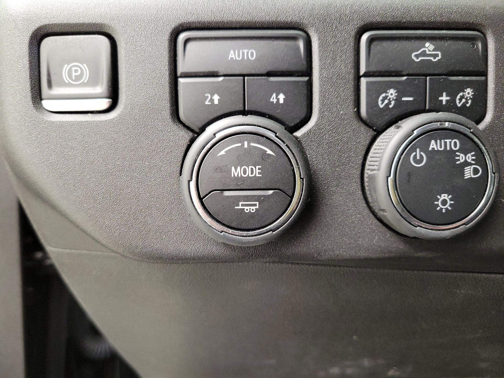 Thumbnail: 2024 Chevrolet Silverado 1500 - 13