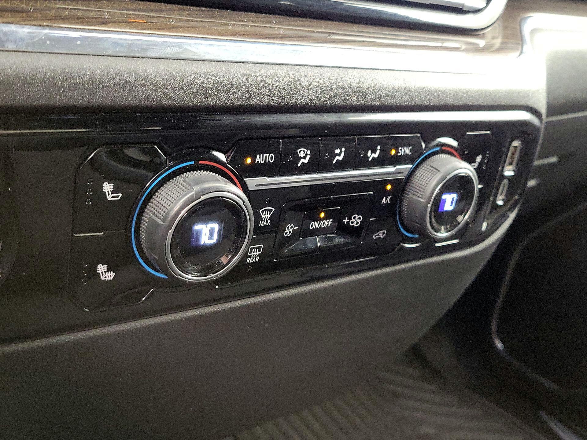 Thumbnail: 2024 Chevrolet Silverado 1500 - 16