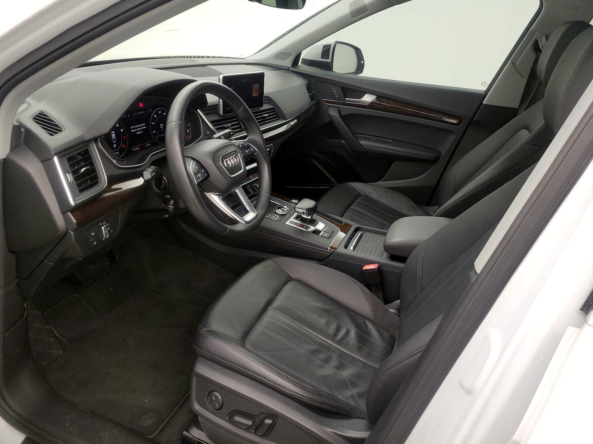 Thumbnail: 2019 Audi Q5 - 11