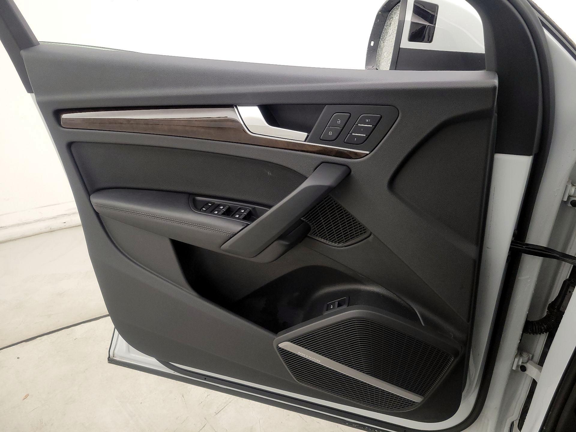 Thumbnail: 2019 Audi Q5 - 12