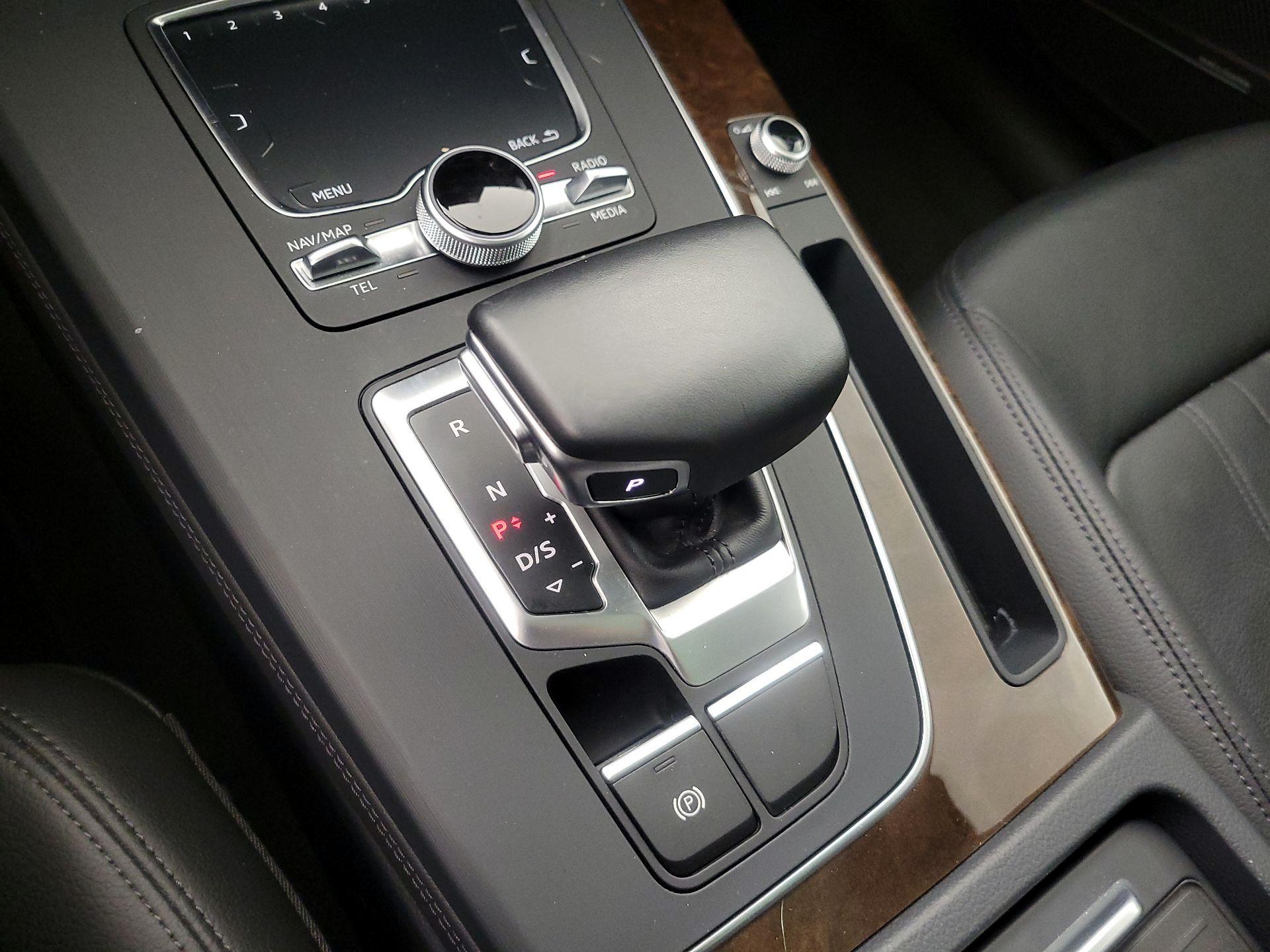 Thumbnail: 2019 Audi Q5 - 18