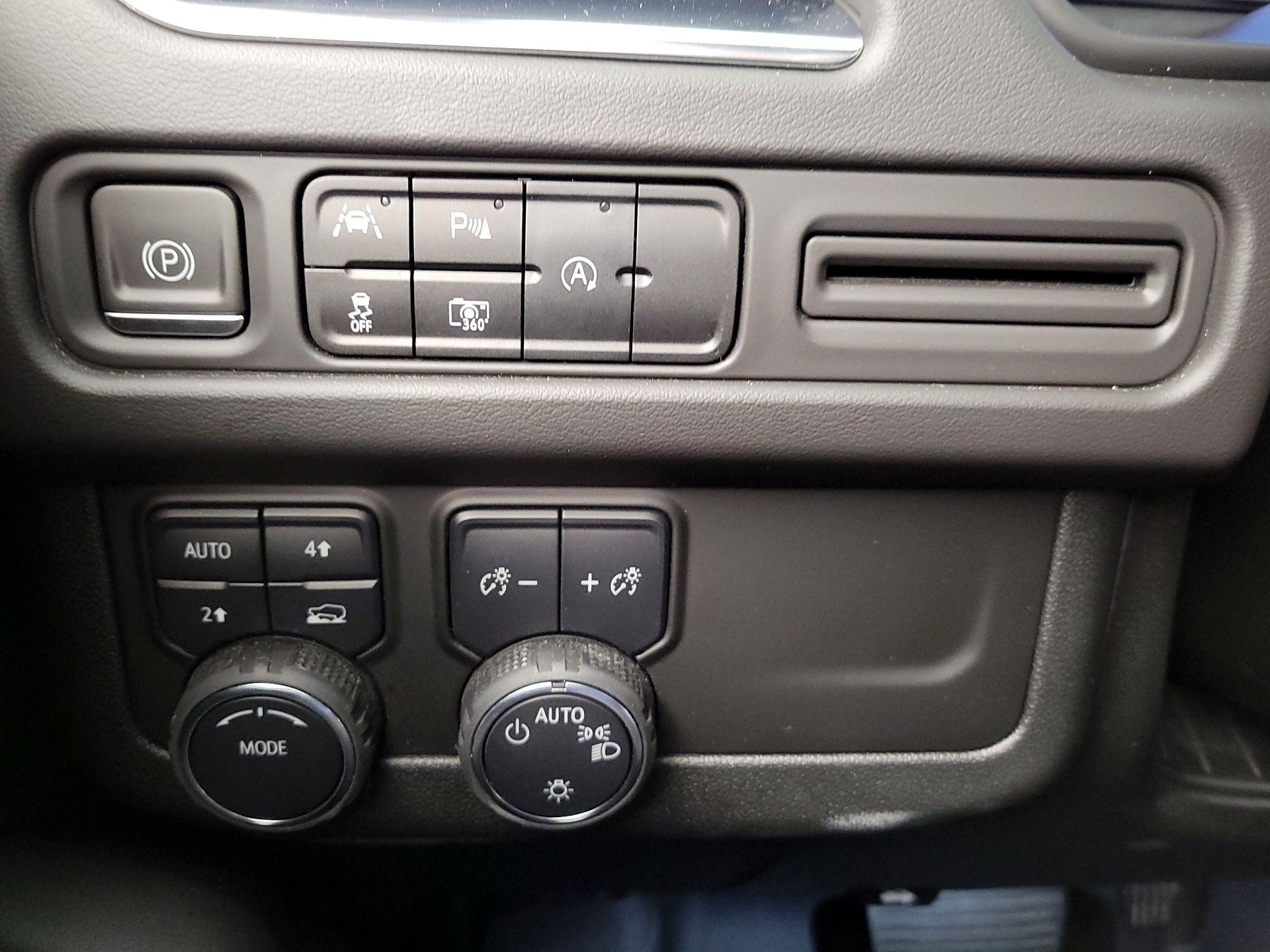 Thumbnail: 2023 Chevrolet Tahoe - 13