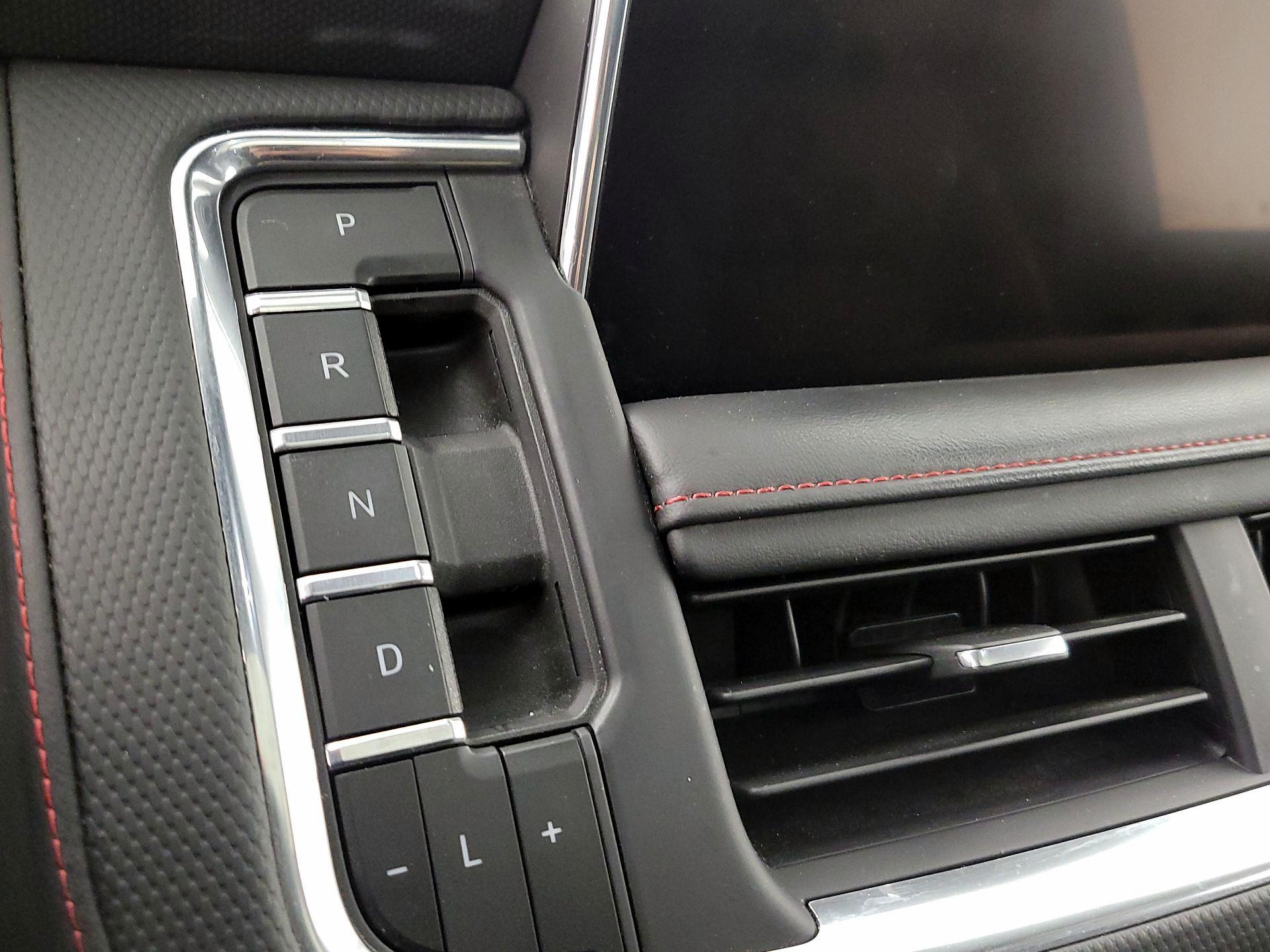 Thumbnail: 2023 Chevrolet Tahoe - 18