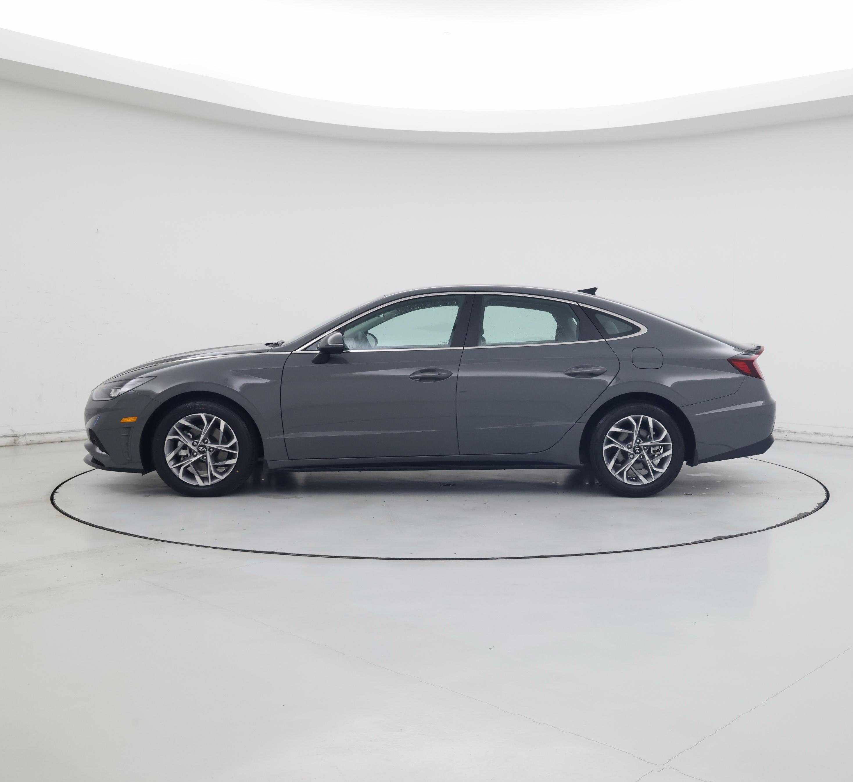 Thumbnail: 2021 Hyundai Sonata - 3