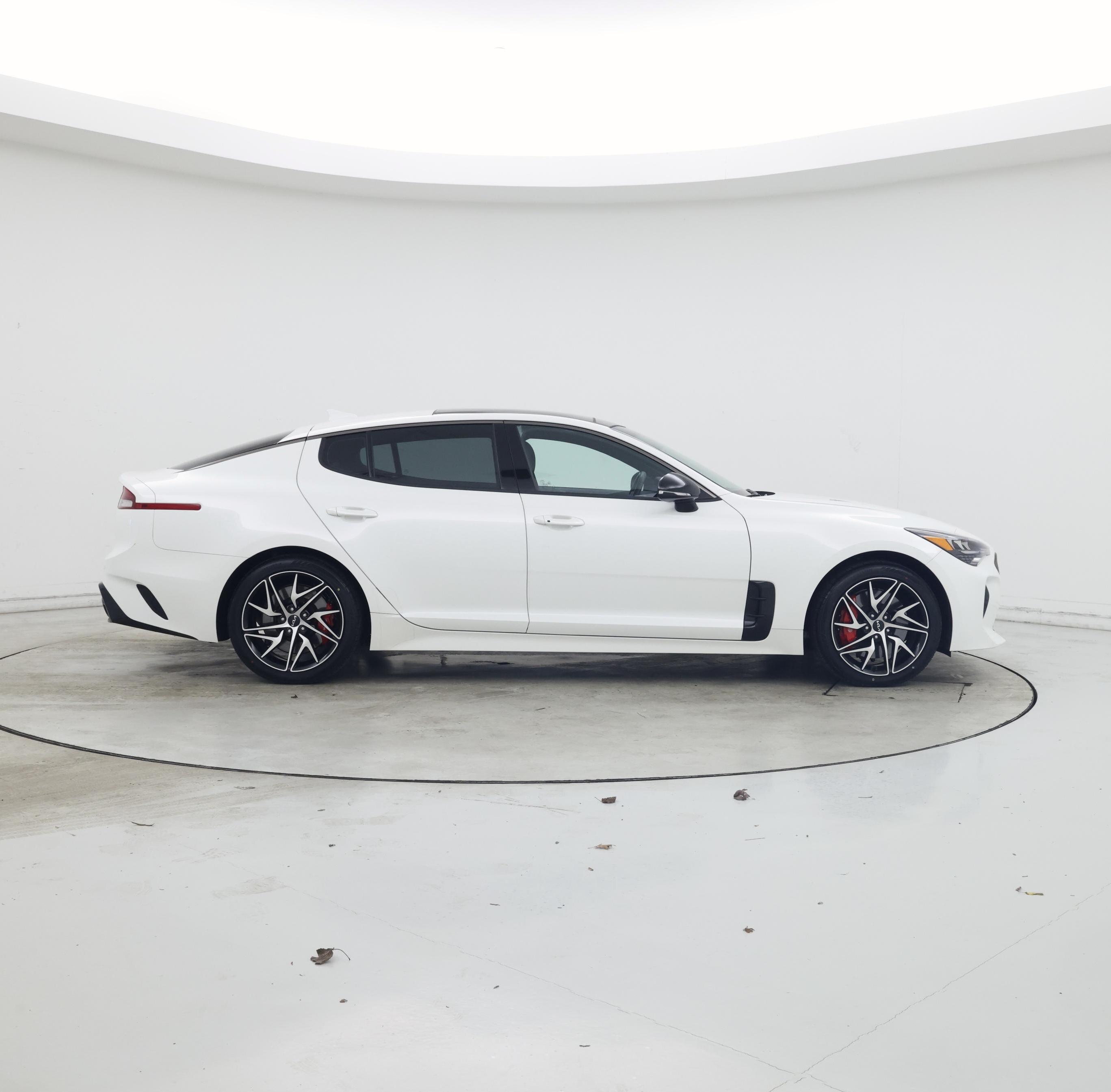 Thumbnail: 2023 Kia Stinger - 7