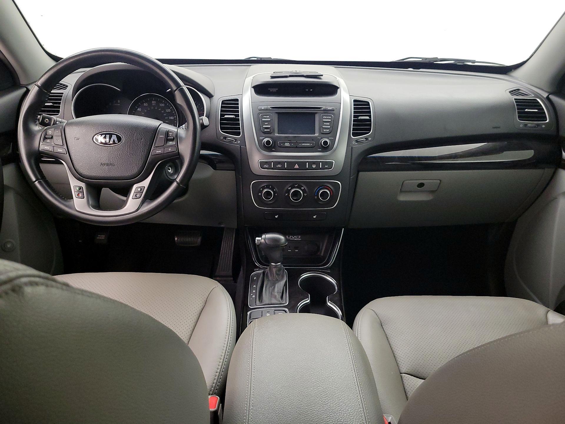 Thumbnail: 2015 Kia Sorento - 9