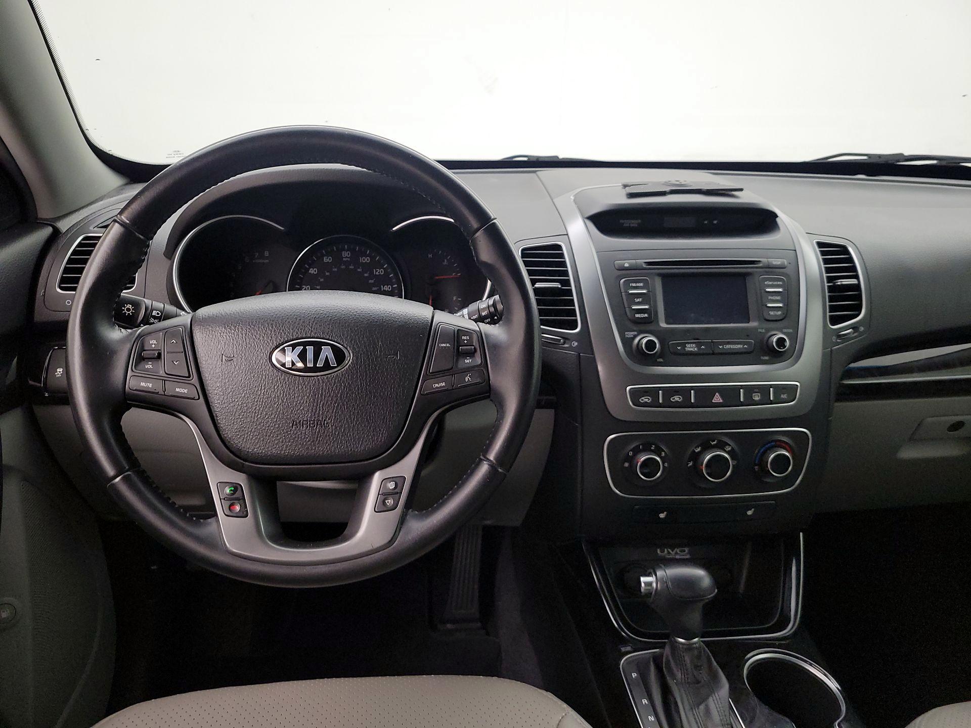 Thumbnail: 2015 Kia Sorento - 10