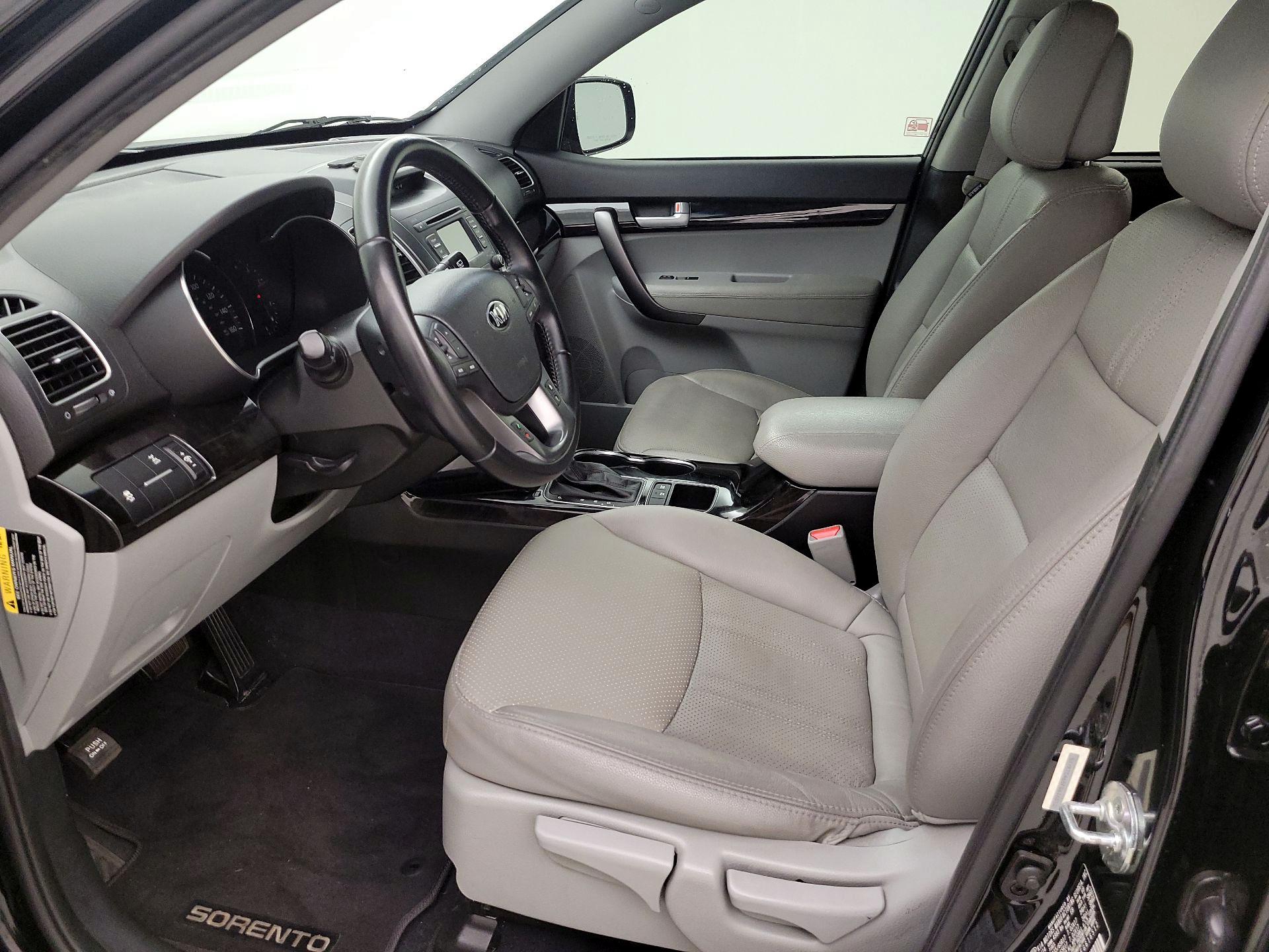 Thumbnail: 2015 Kia Sorento - 11