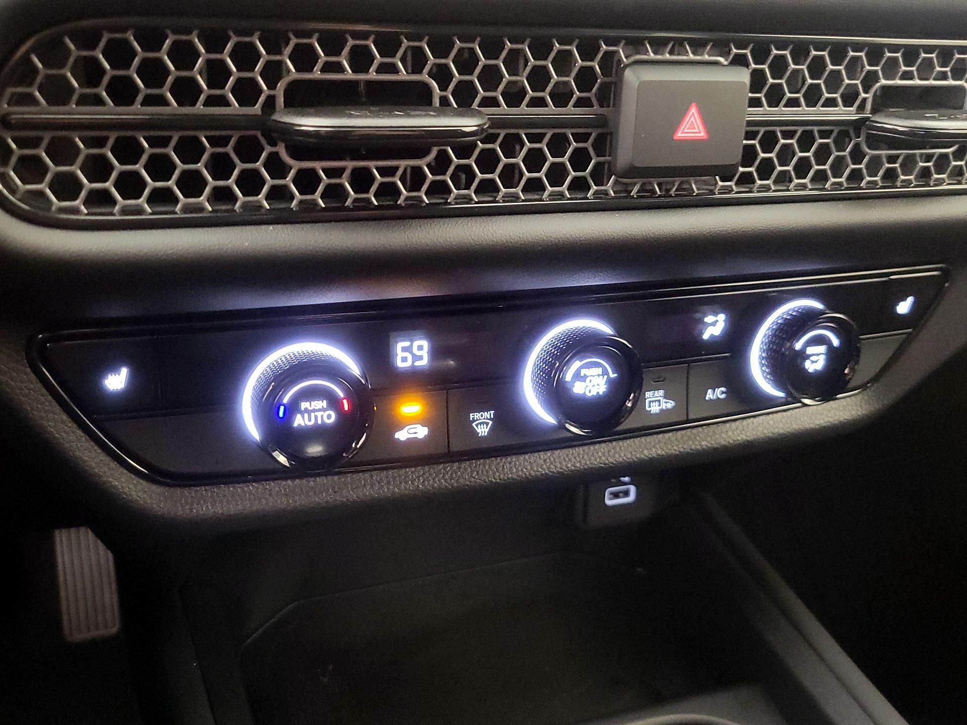 Thumbnail: 2025 Honda HR-V - 15