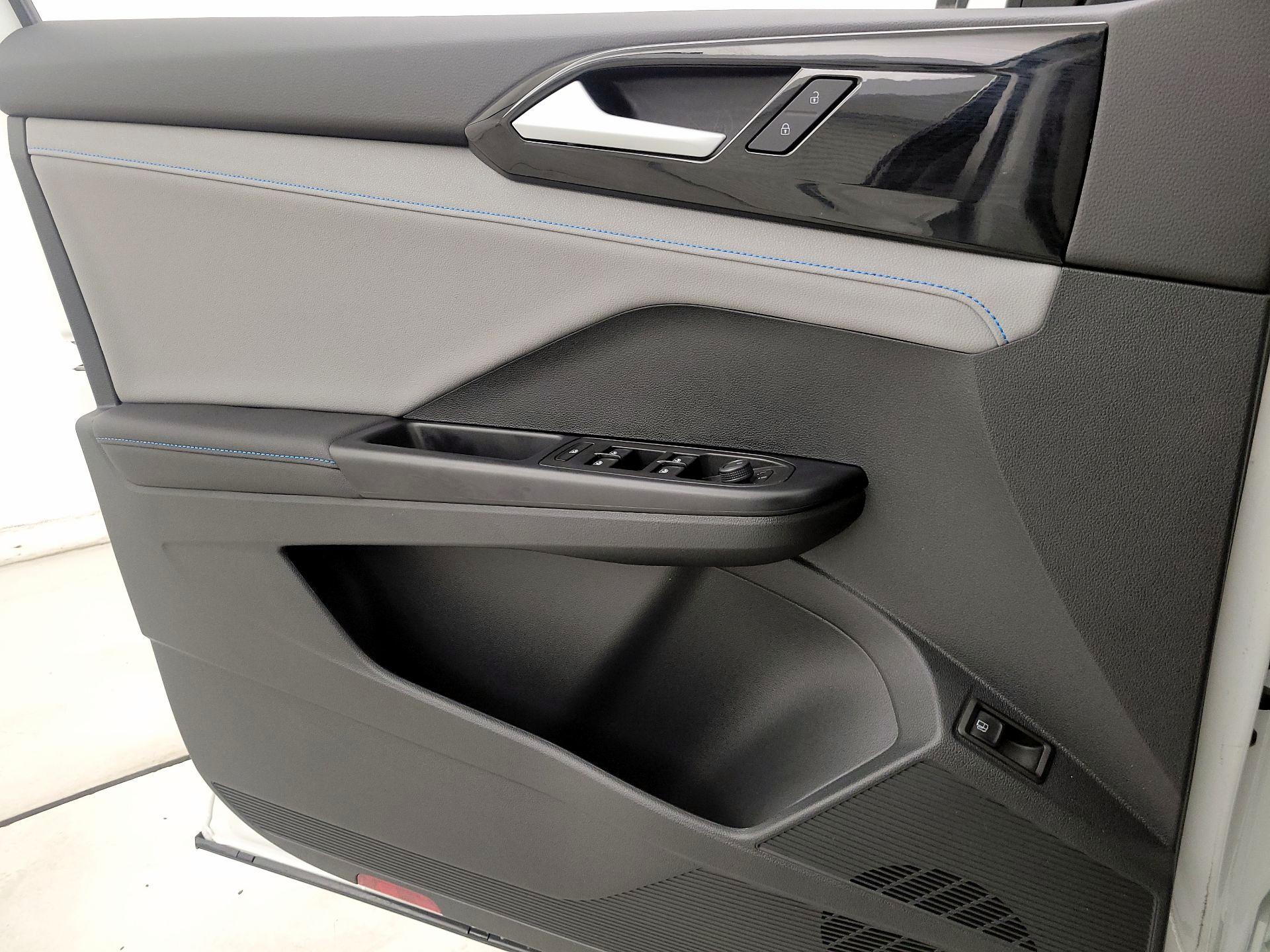 Thumbnail: 2024 Volkswagen Taos - 12