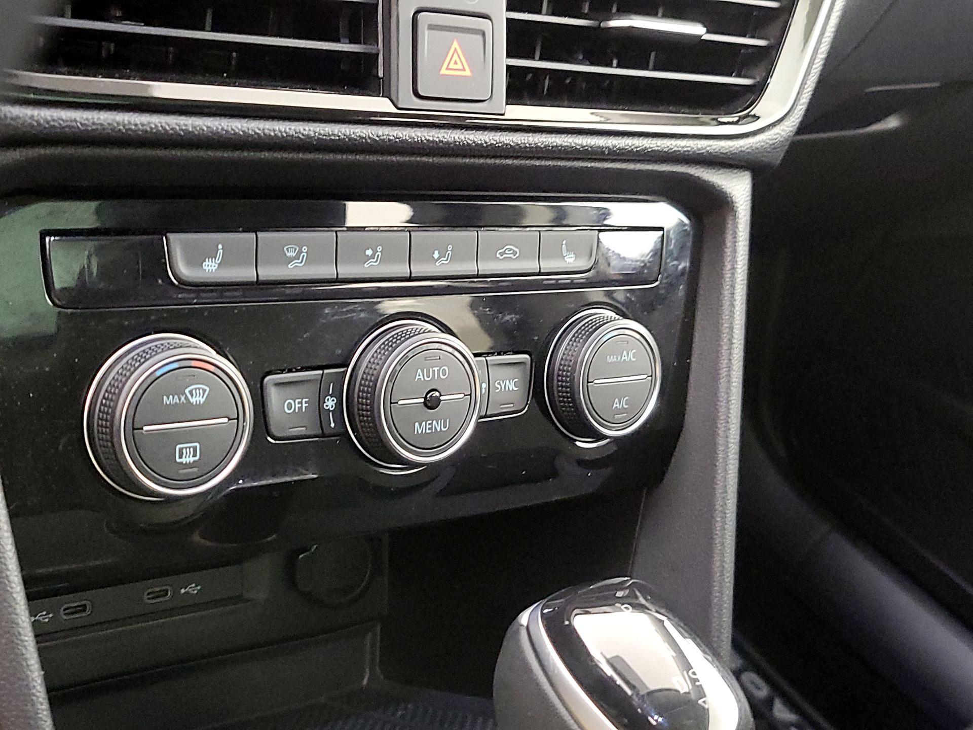 Thumbnail: 2024 Volkswagen Taos - 16