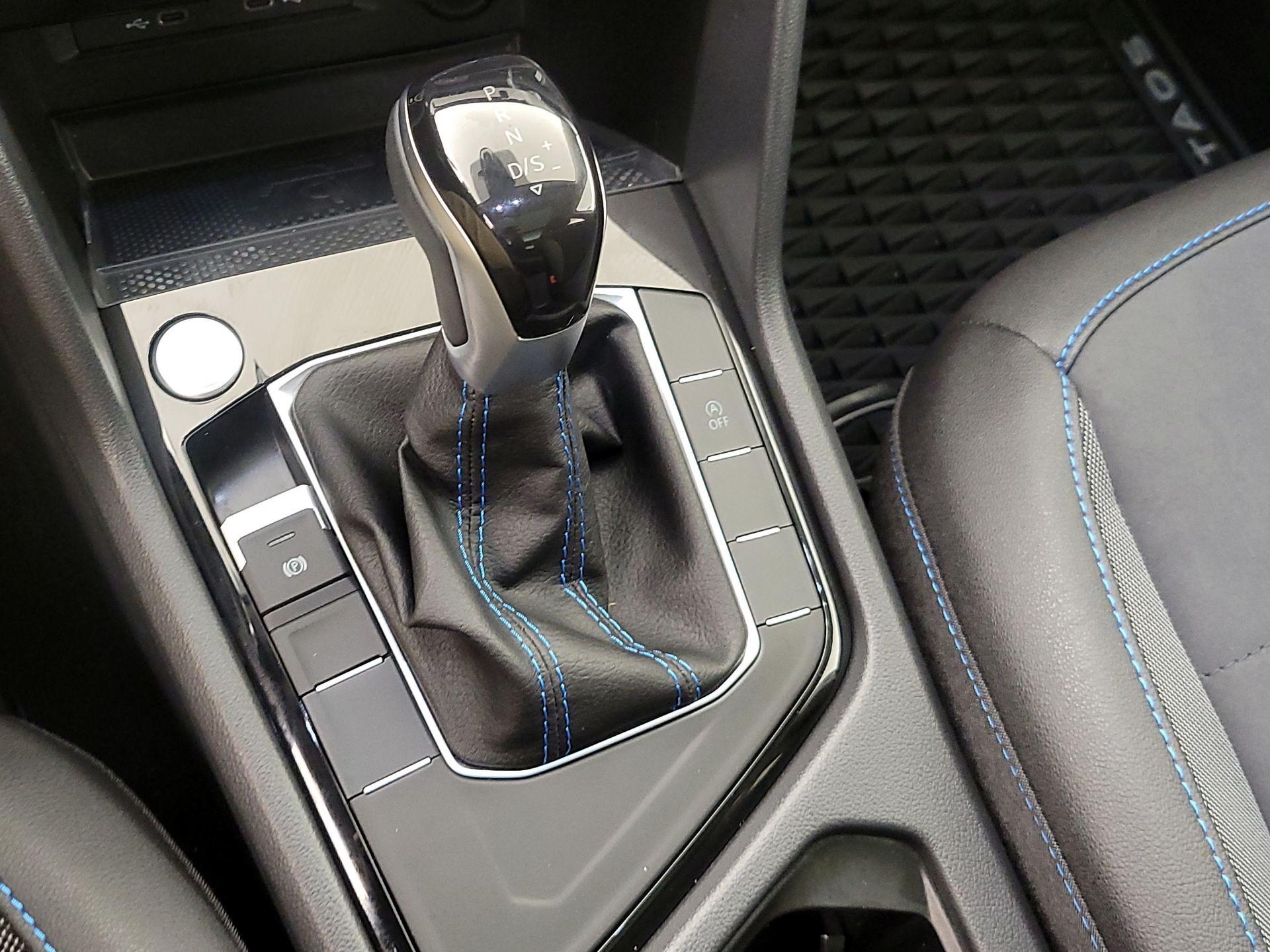 Thumbnail: 2024 Volkswagen Taos - 17