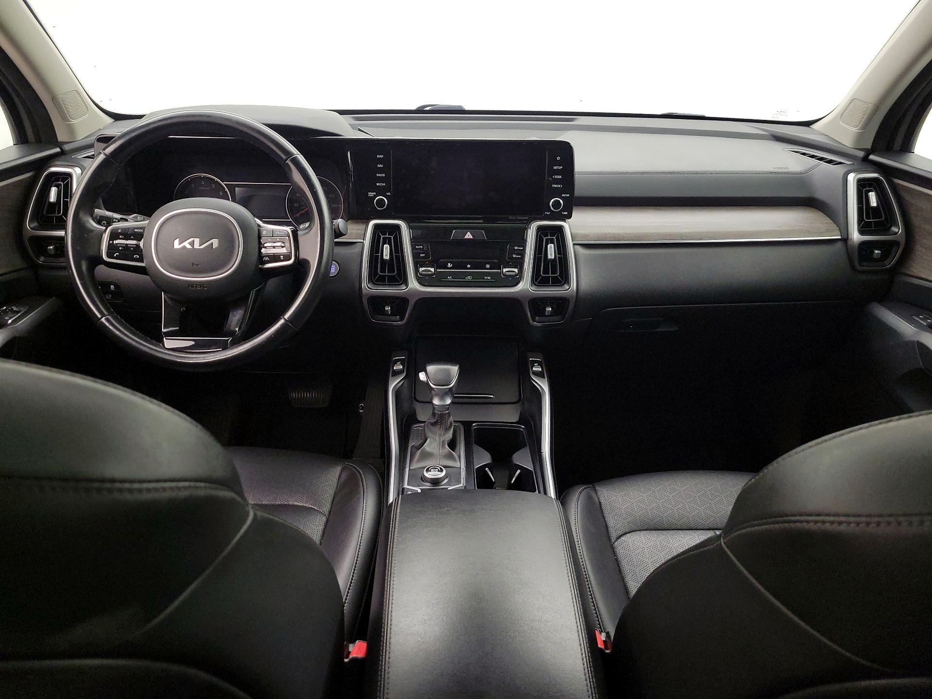 Thumbnail: 2022 Kia Sorento - 9