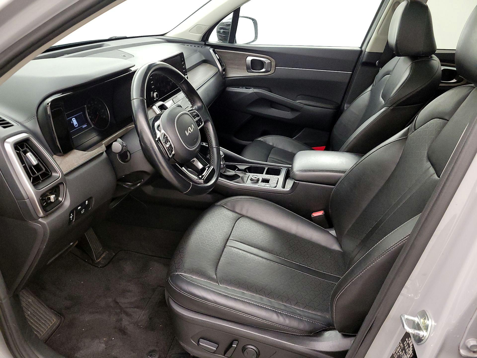 Thumbnail: 2022 Kia Sorento - 11