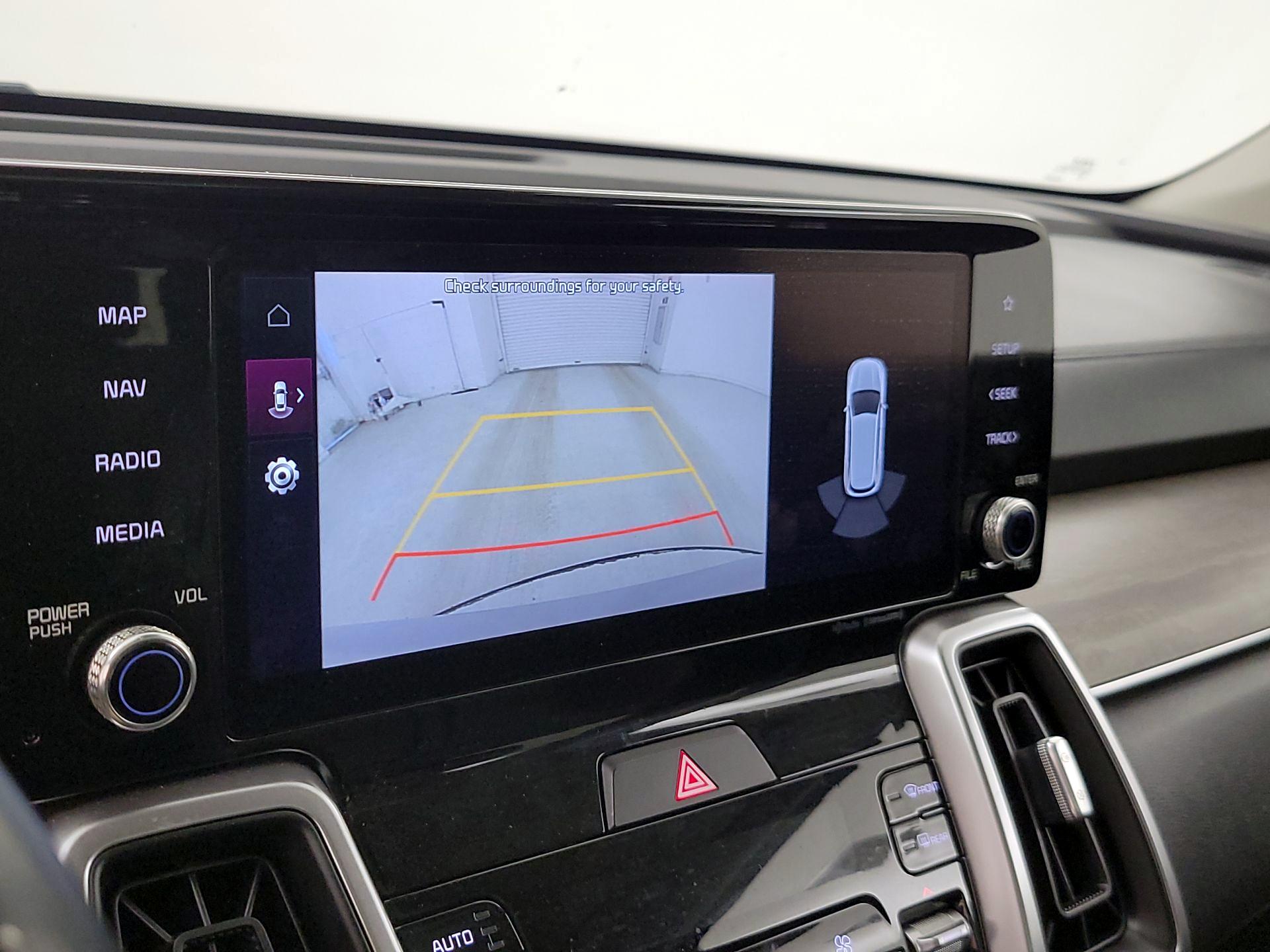 Thumbnail: 2022 Kia Sorento - 15