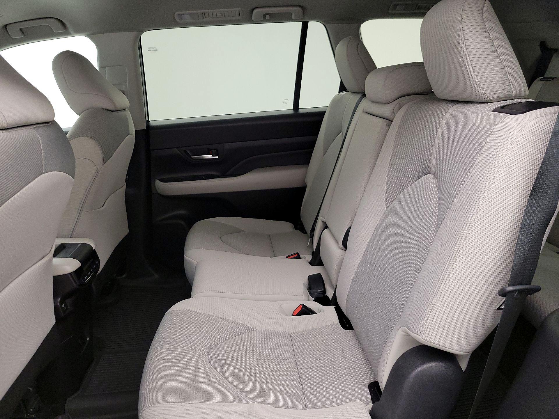 Thumbnail: 2025 Toyota Grand Highlander - 19