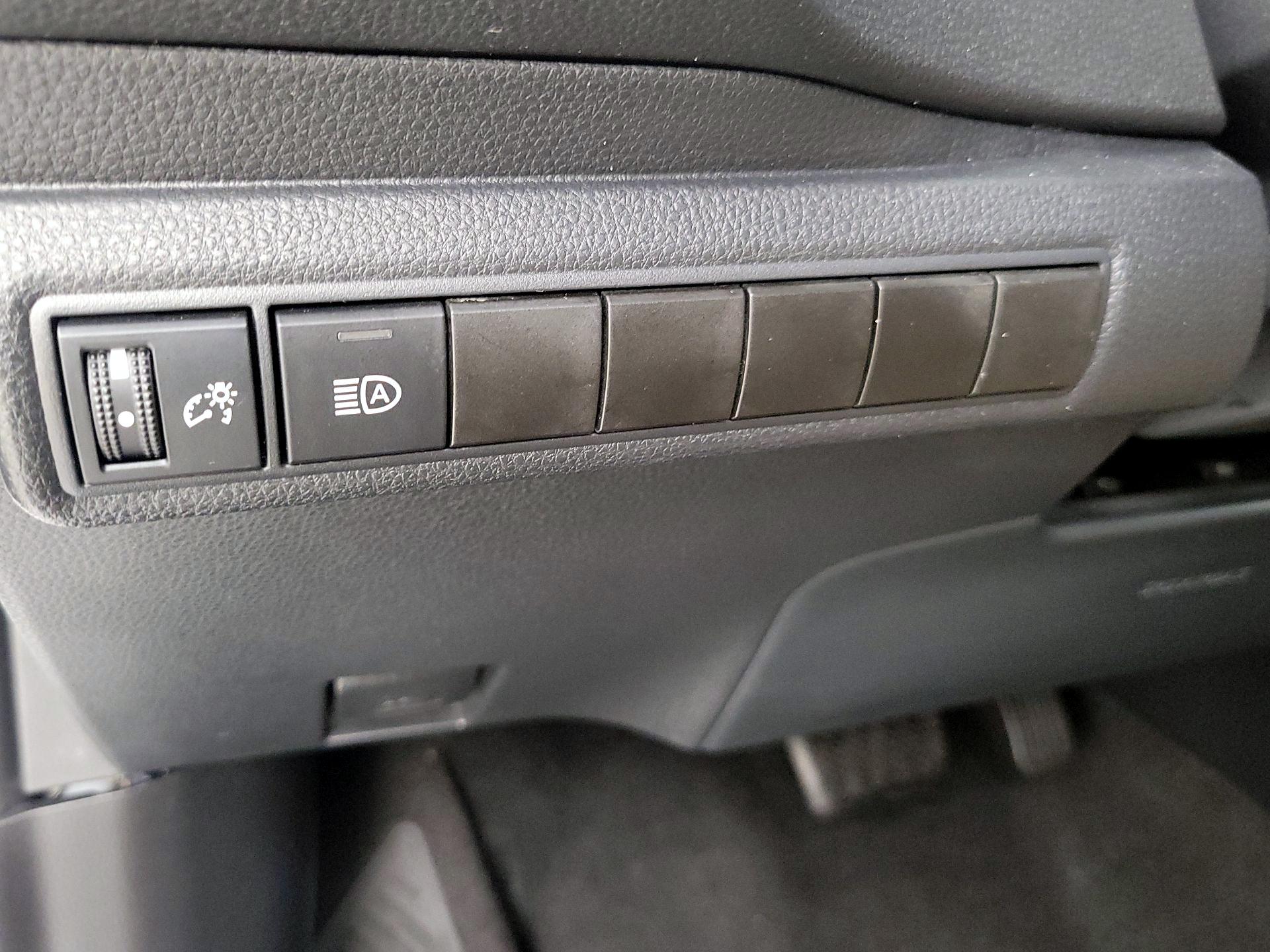 Thumbnail: 2022 Toyota Corolla - 13