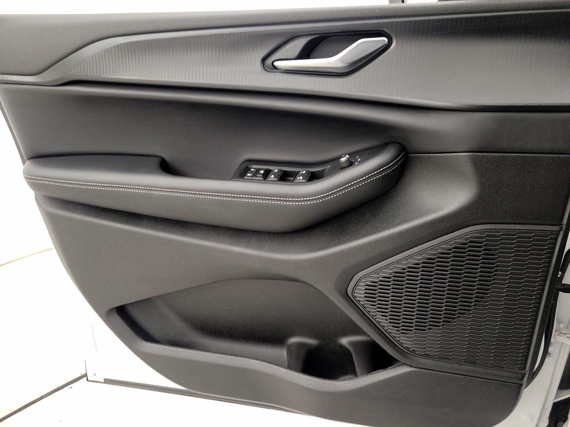 Thumbnail: 2024 Jeep Grand Cherokee - 12