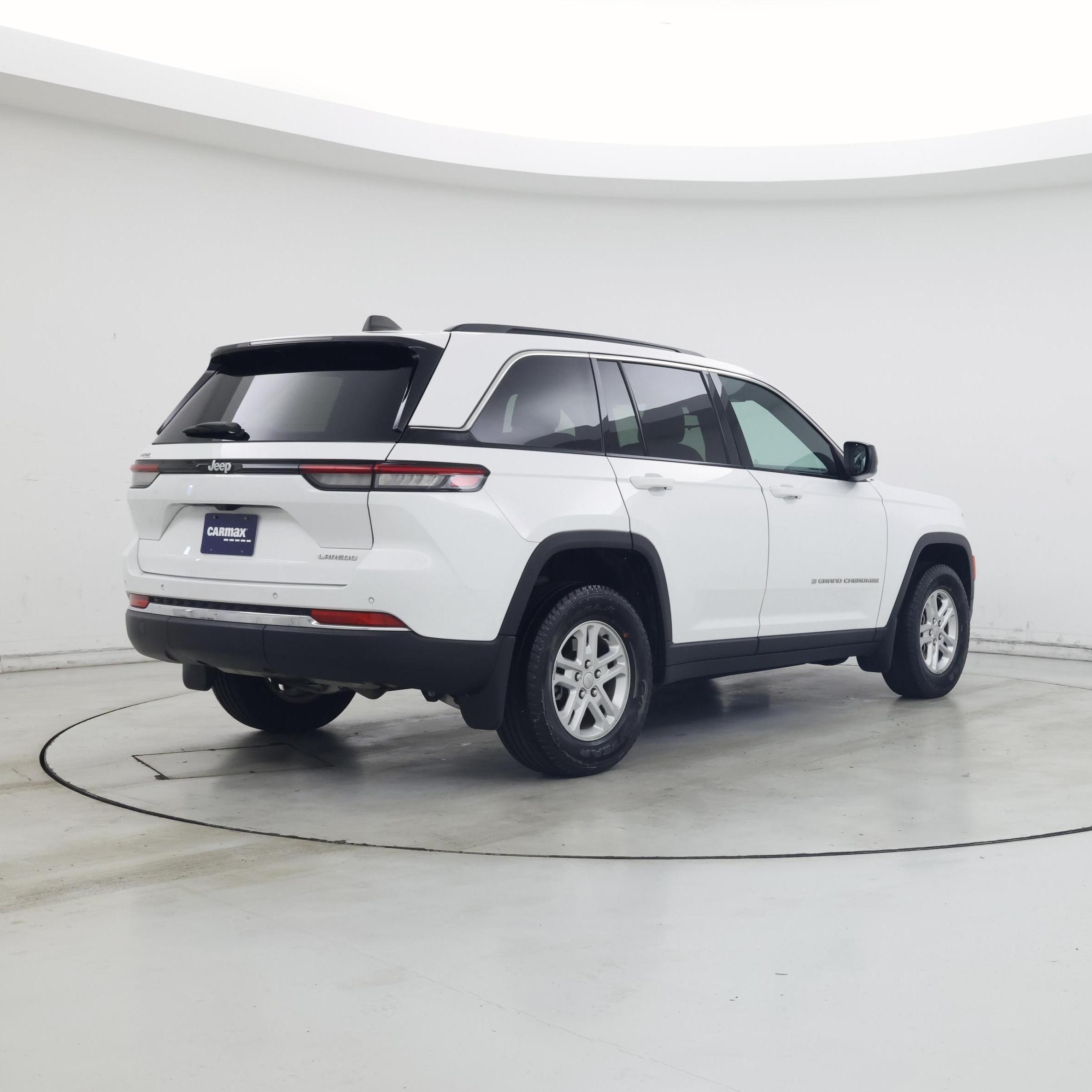 Thumbnail: 2024 Jeep Grand Cherokee - 8