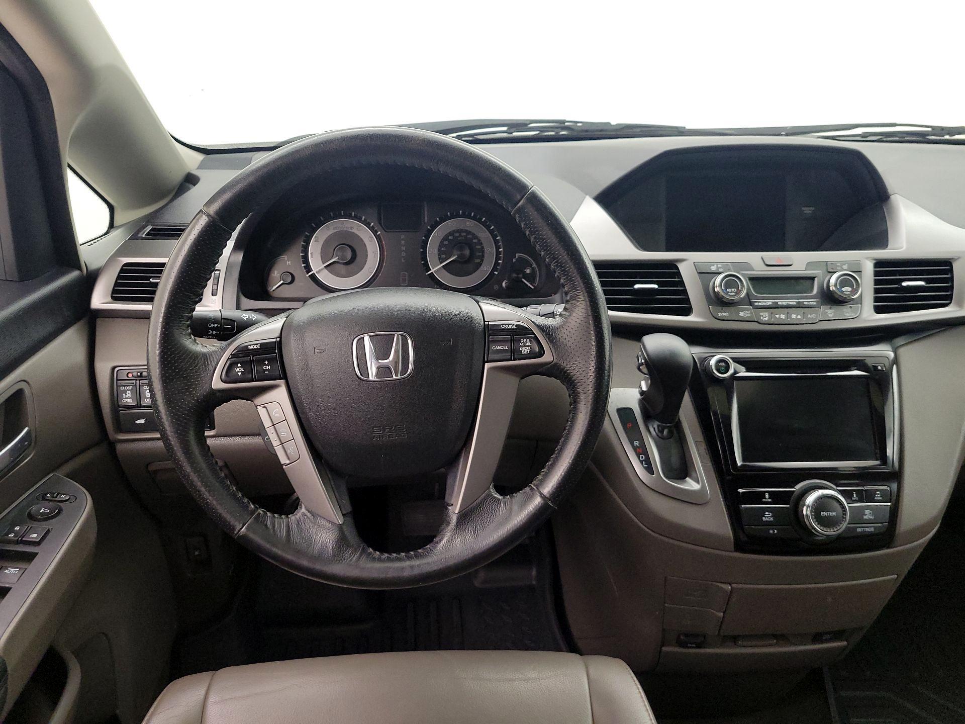 Thumbnail: 2016 Honda Odyssey - 10