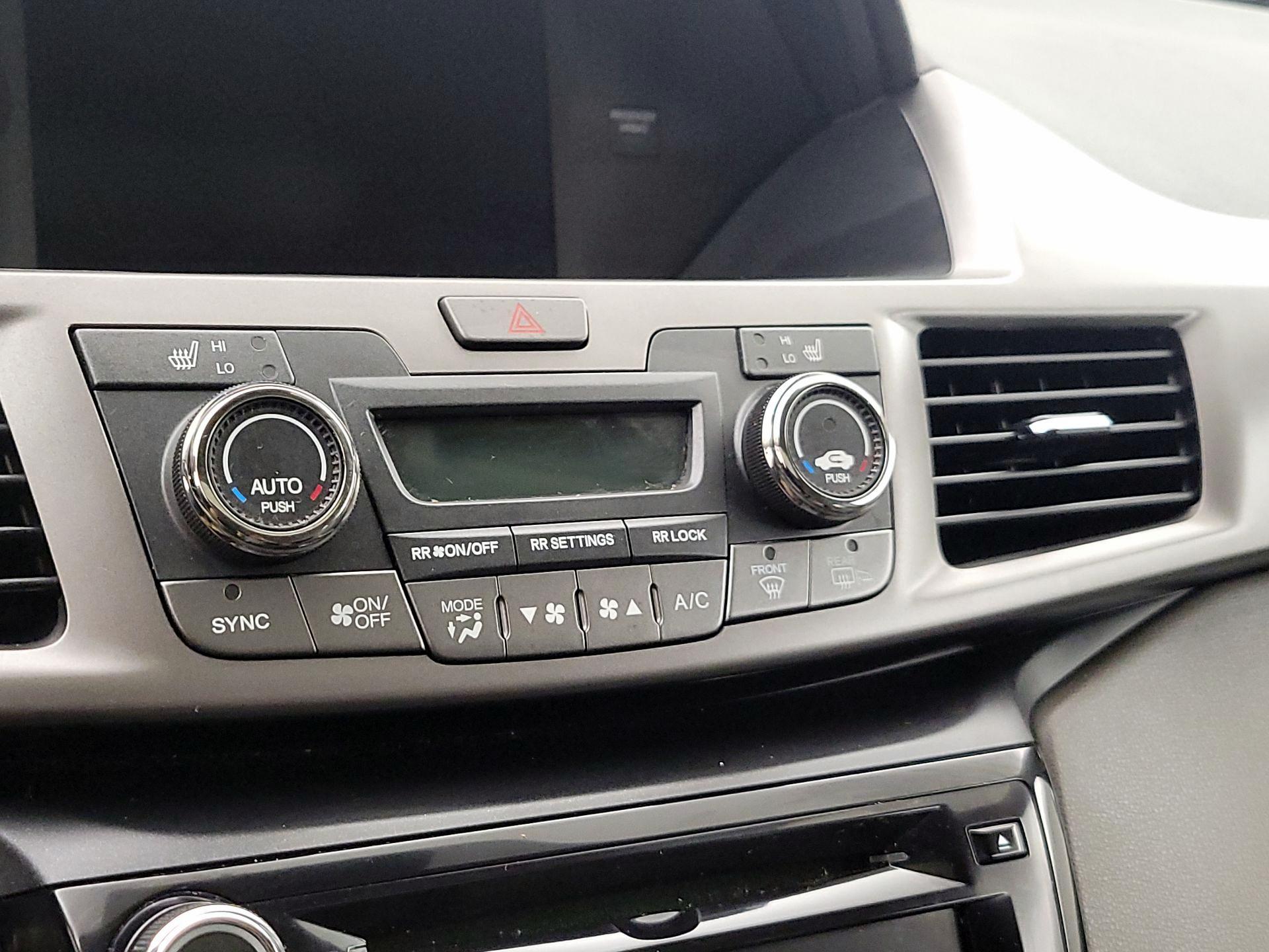 Thumbnail: 2016 Honda Odyssey - 16