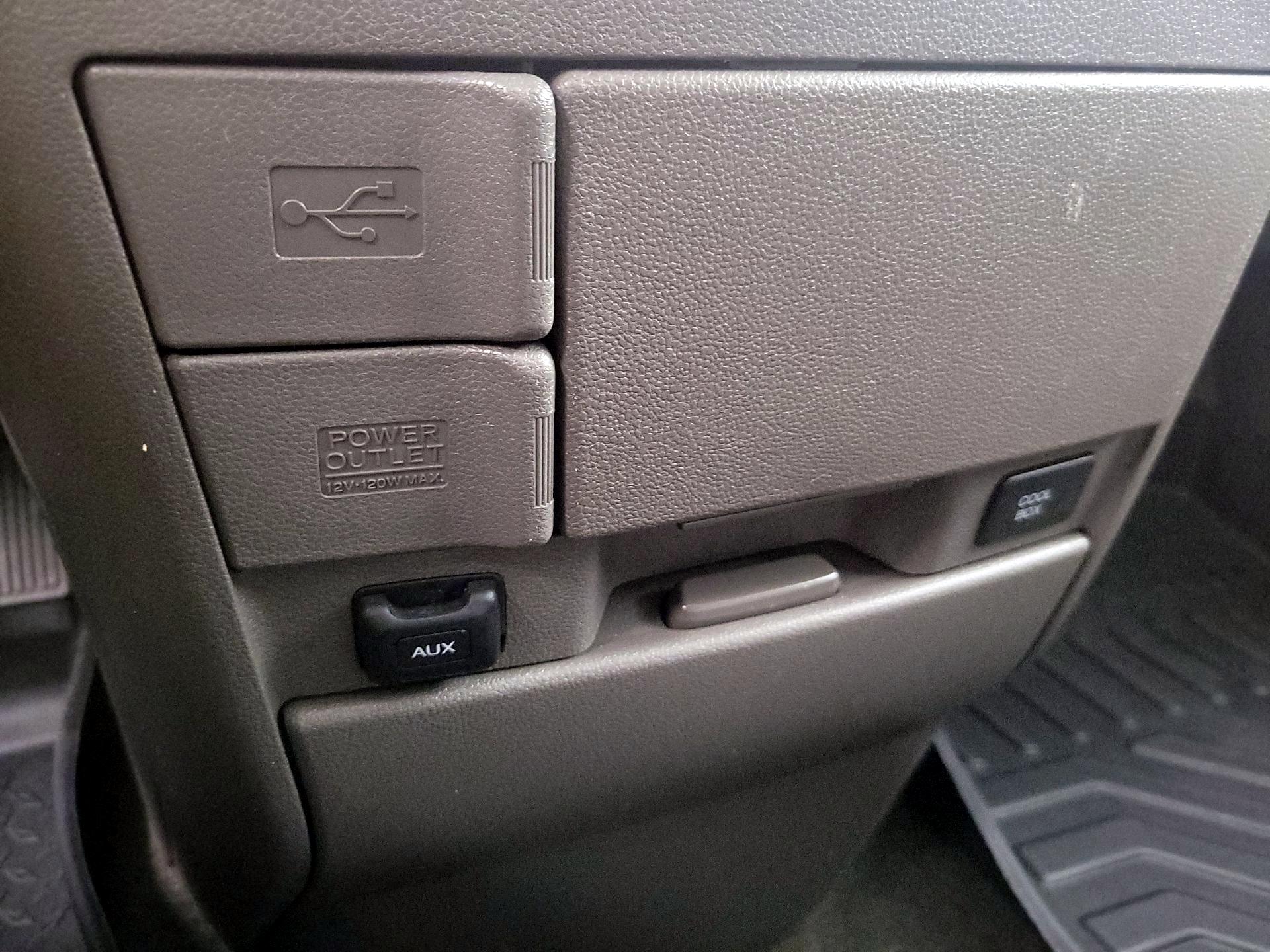 Thumbnail: 2016 Honda Odyssey - 18