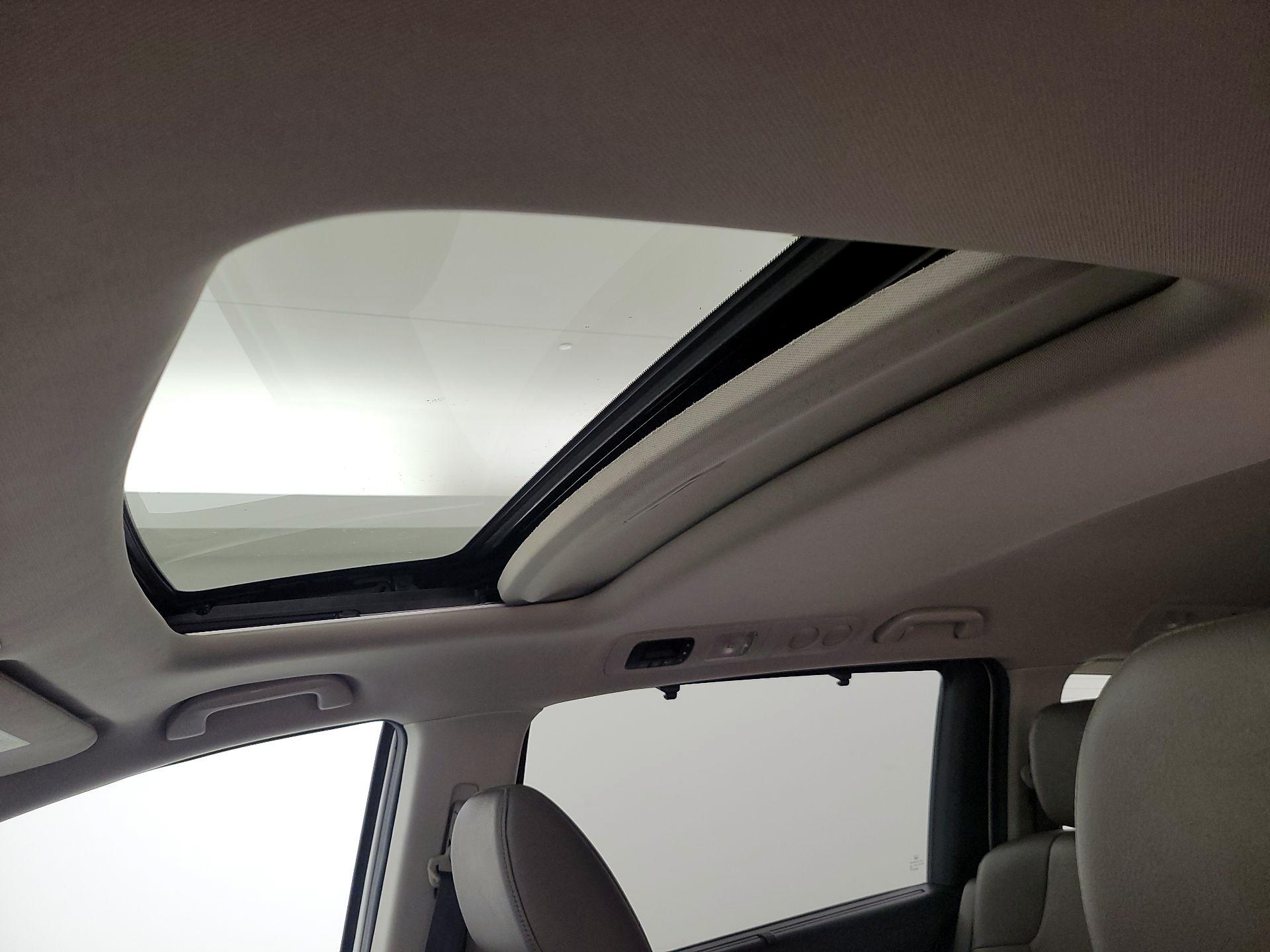 Thumbnail: 2016 Honda Odyssey - 19