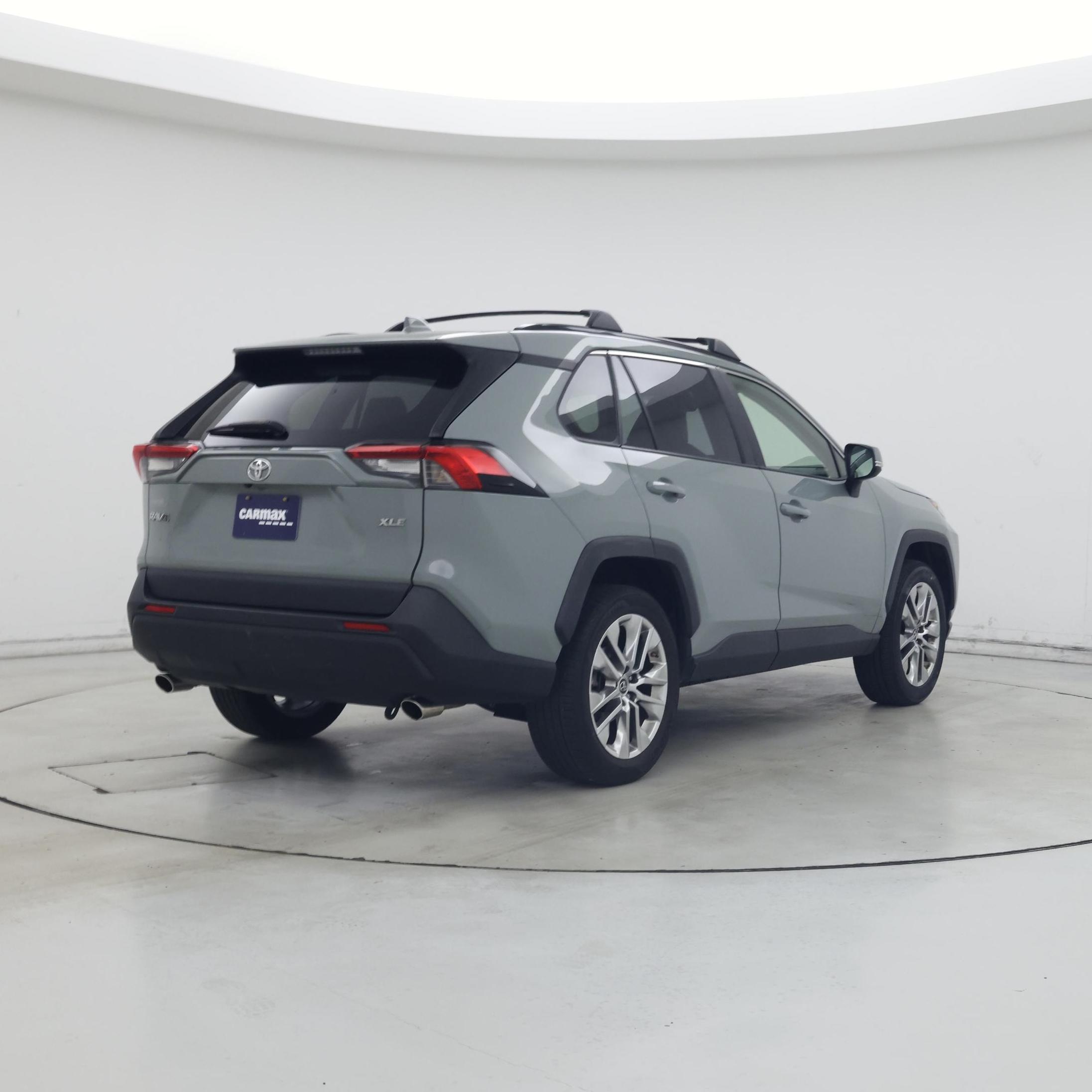 Thumbnail: 2019 Toyota RAV4 - 8