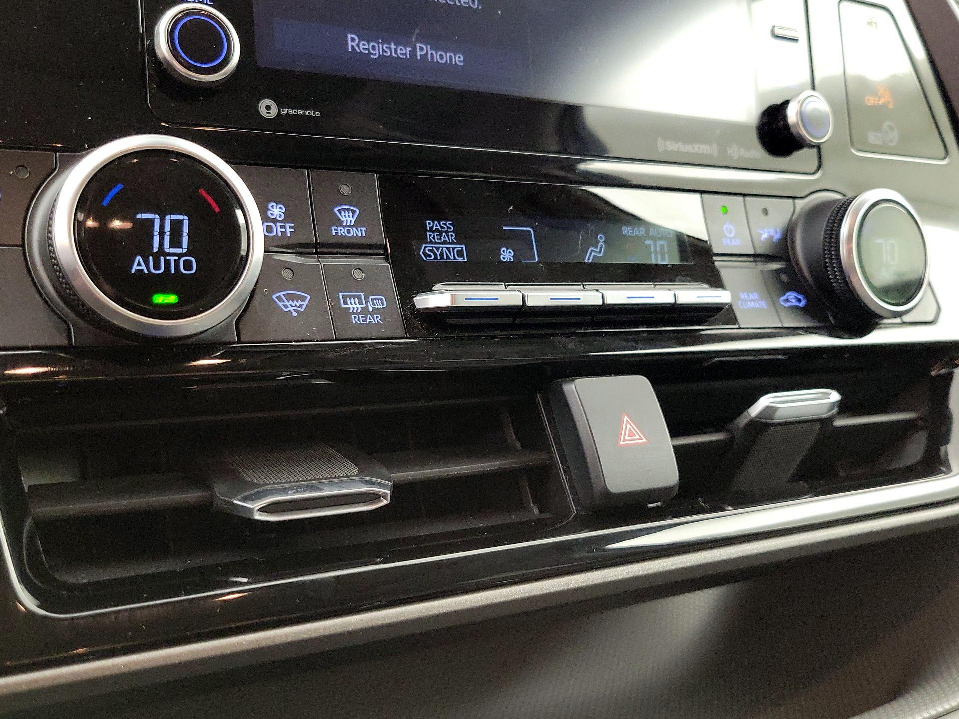 Thumbnail: 2020 Toyota Highlander - 16