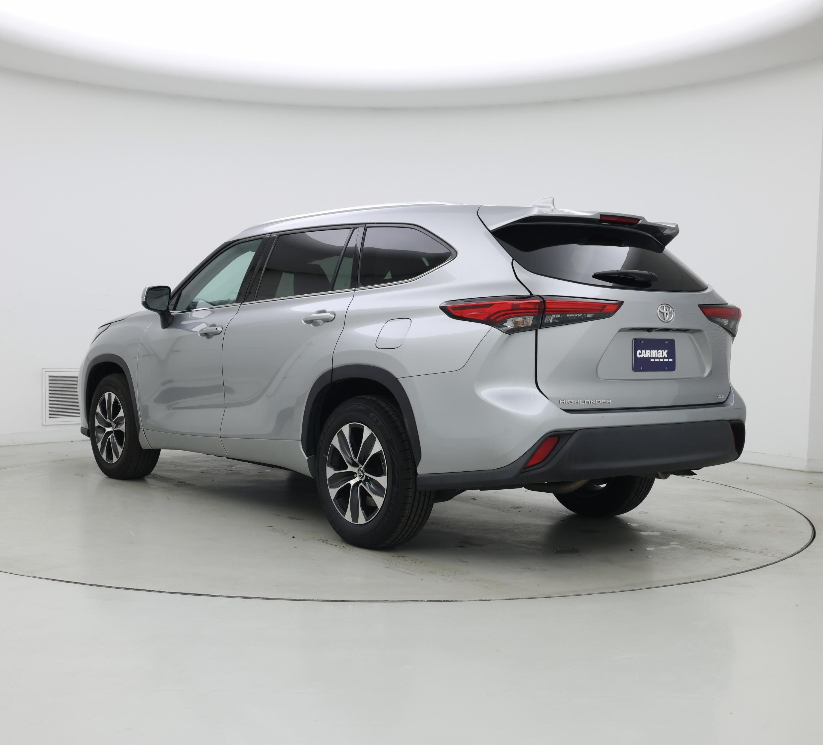 Thumbnail: 2020 Toyota Highlander - 2