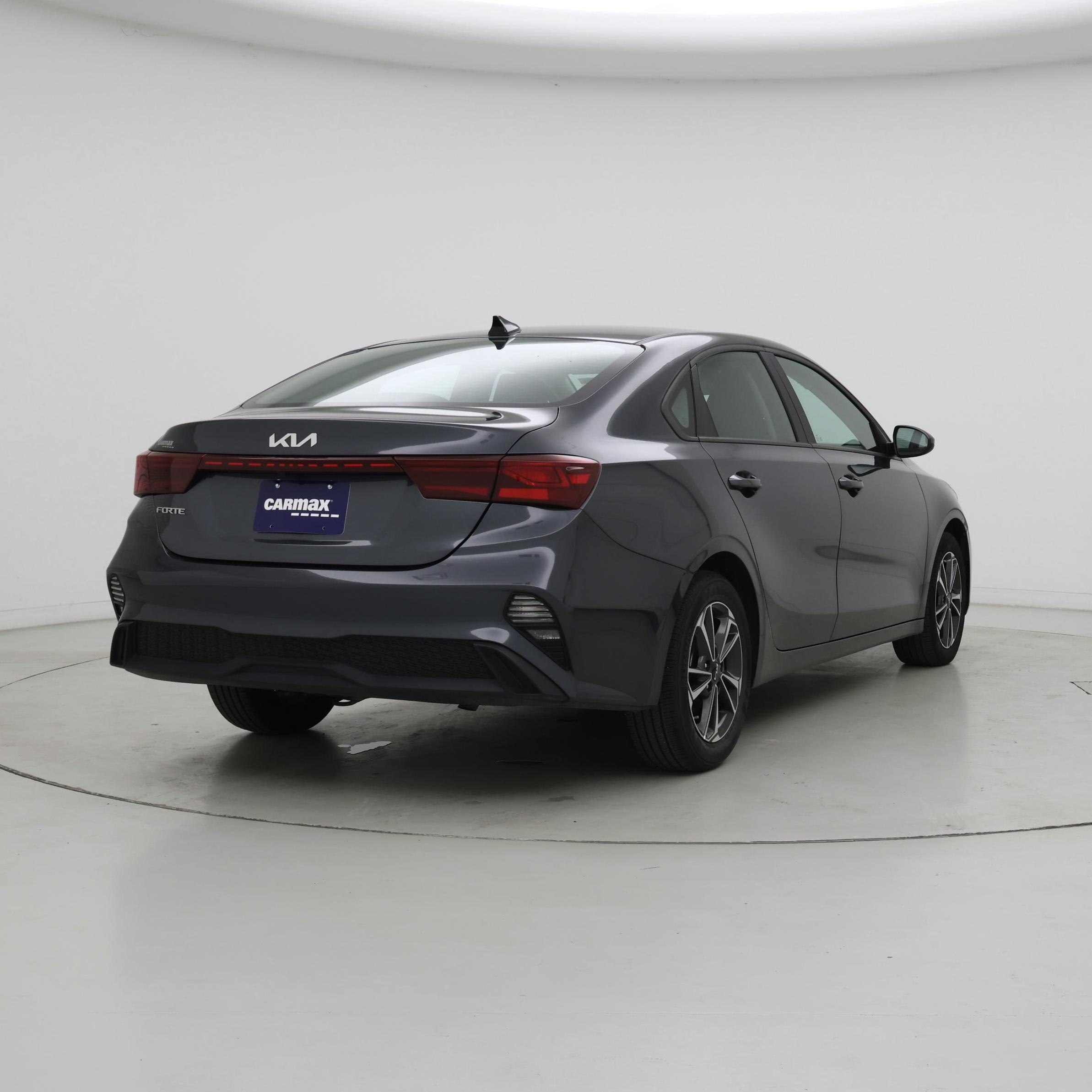 Thumbnail: 2024 Kia Forte - 8