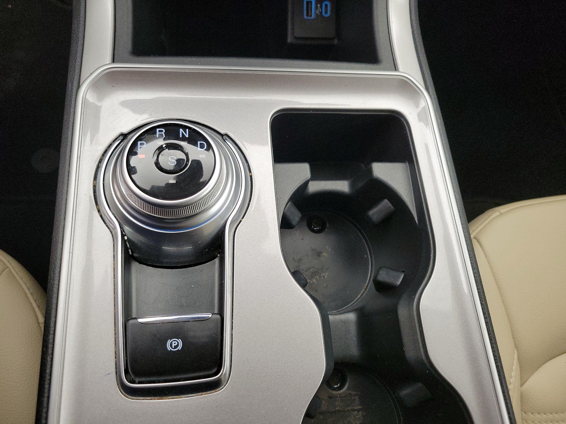 Thumbnail: 2023 Ford Edge - 17