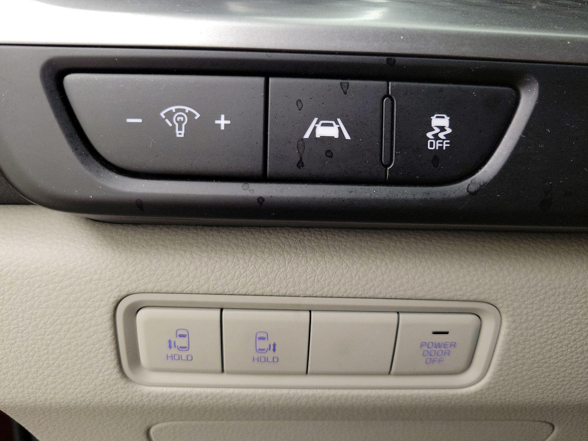 Thumbnail: 2024 Kia Carnival - 13