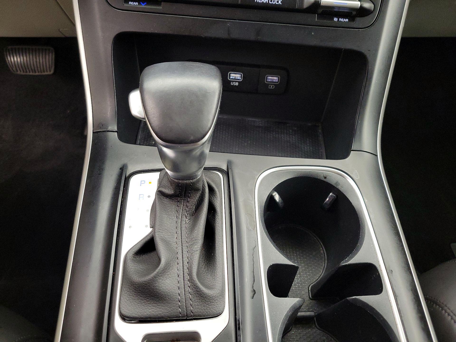 Thumbnail: 2024 Kia Carnival - 17