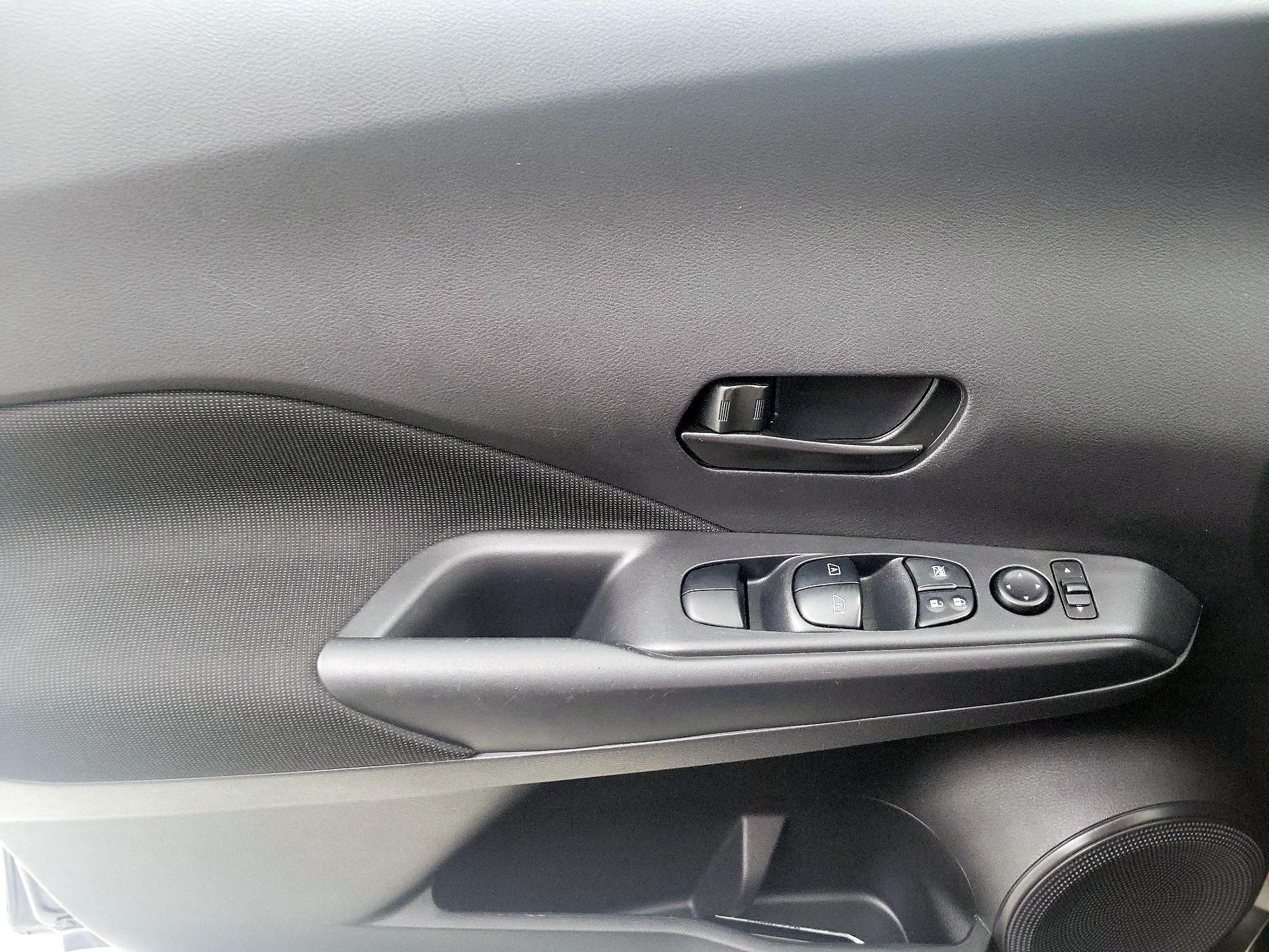 Thumbnail: 2024 Nissan Kicks - 12