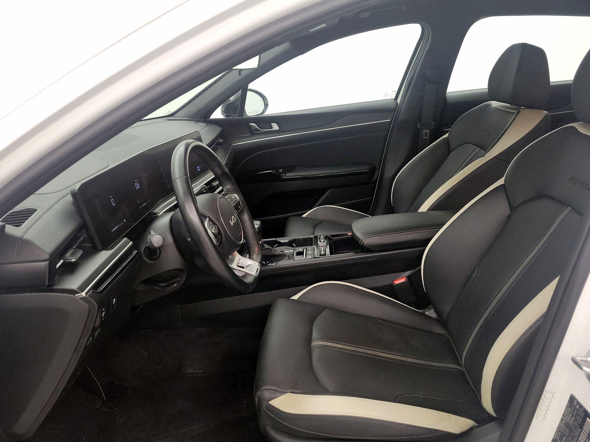 Thumbnail: 2025 Kia K5 - 11