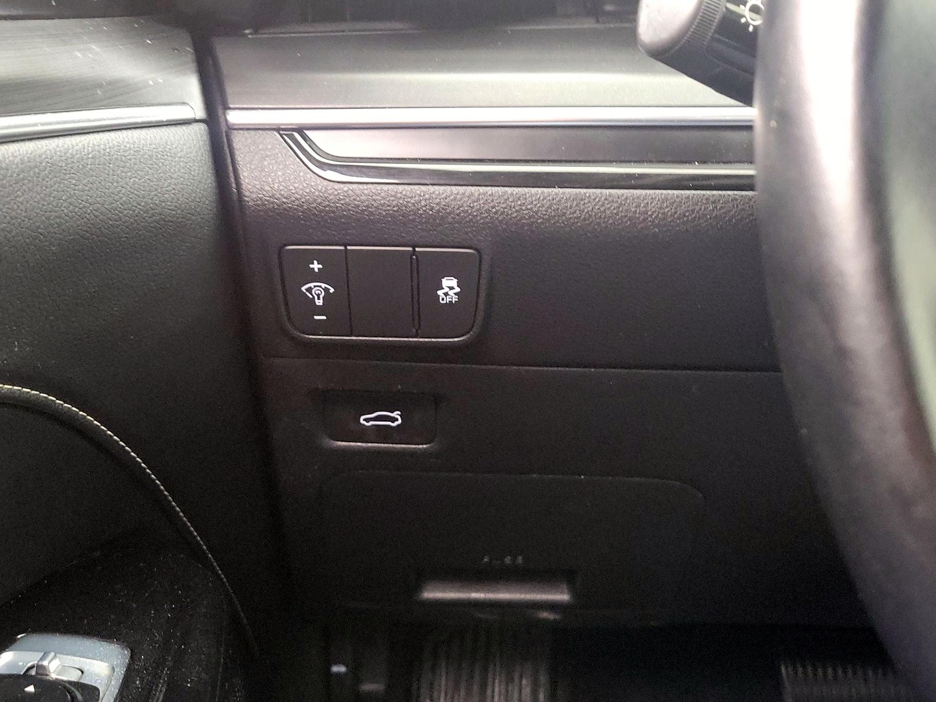 Thumbnail: 2025 Kia K5 - 13