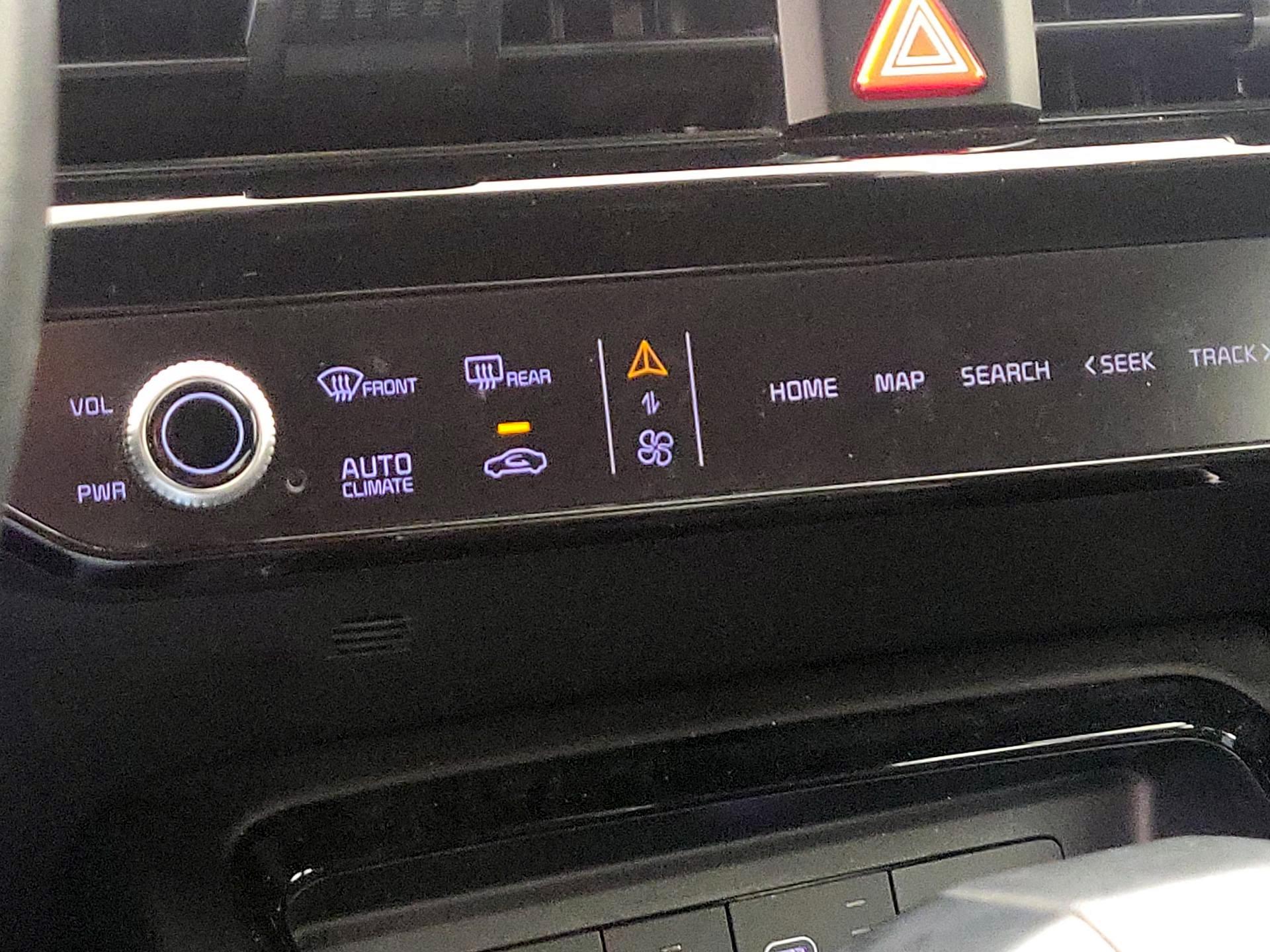 Thumbnail: 2025 Kia K5 - 17