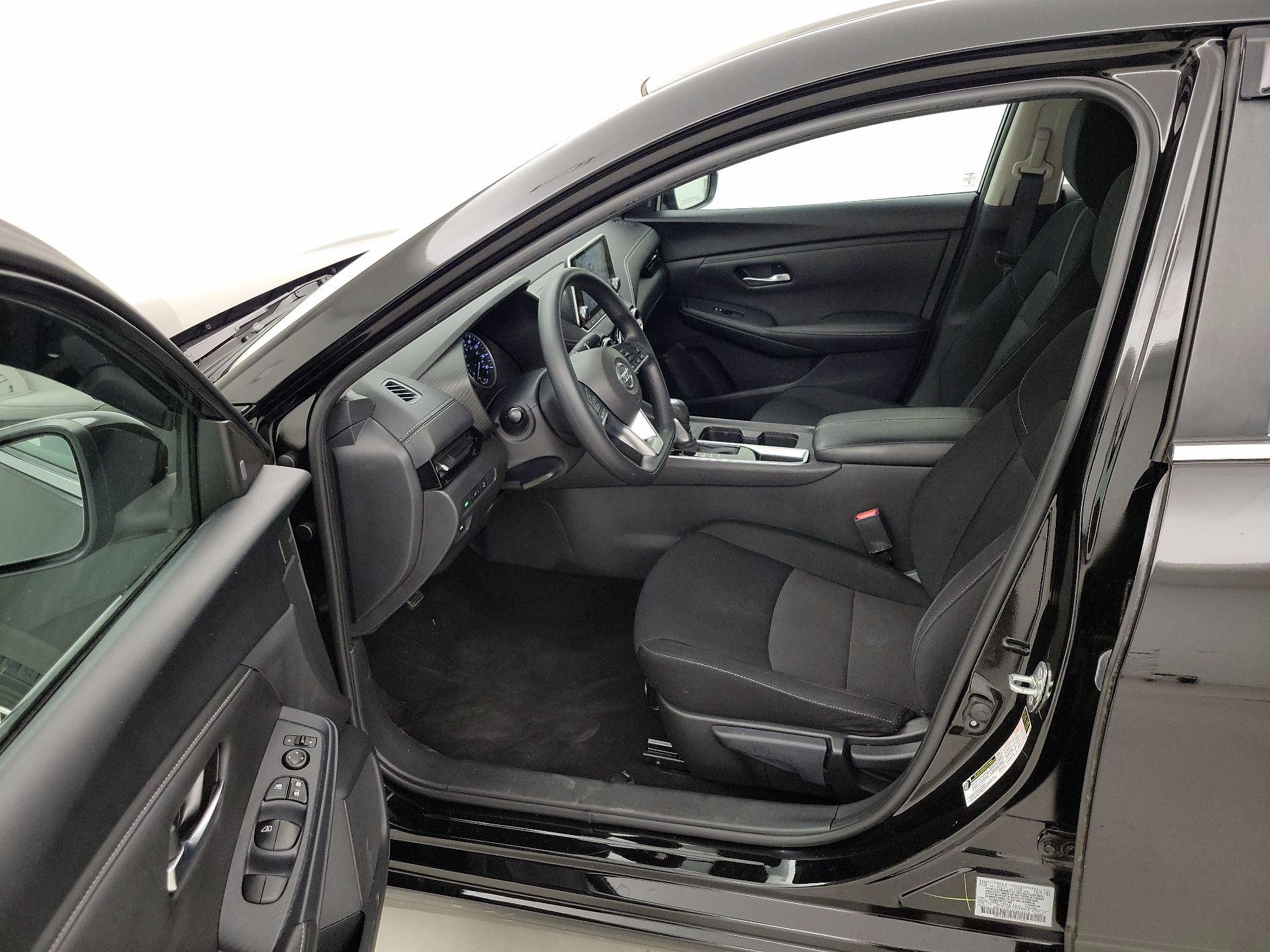 Thumbnail: 2023 Nissan Sentra - 11