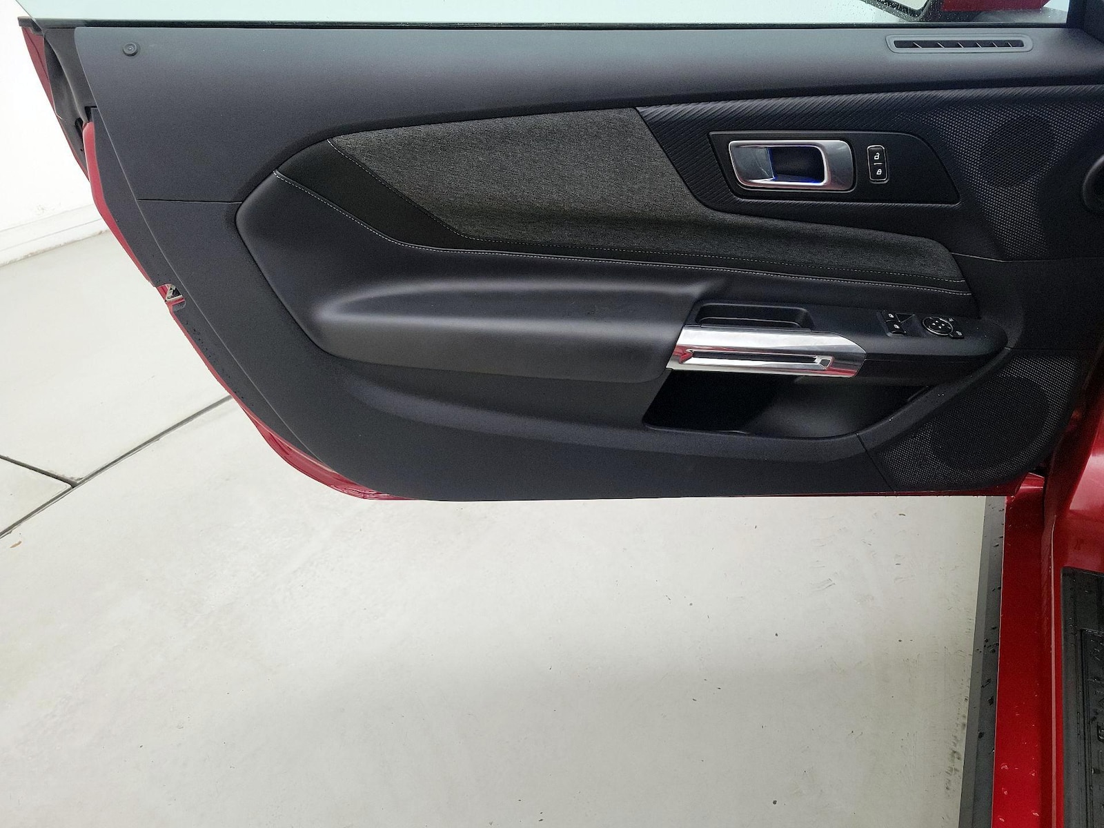 2024 Ford Mustang GT - Photo 13
