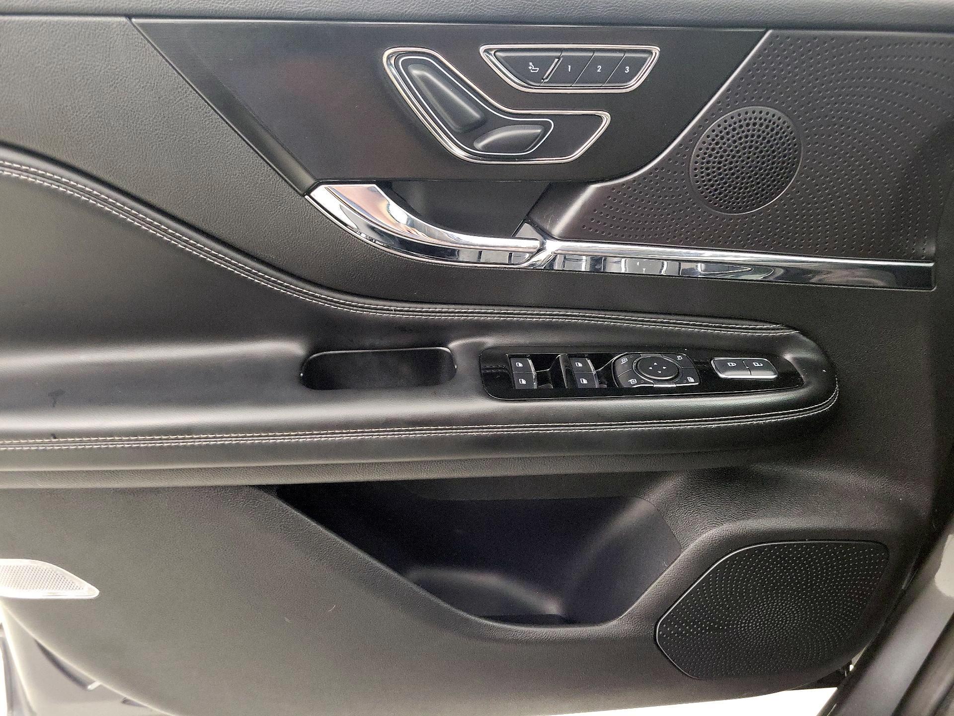 Thumbnail: 2024 Lincoln Corsair - 12