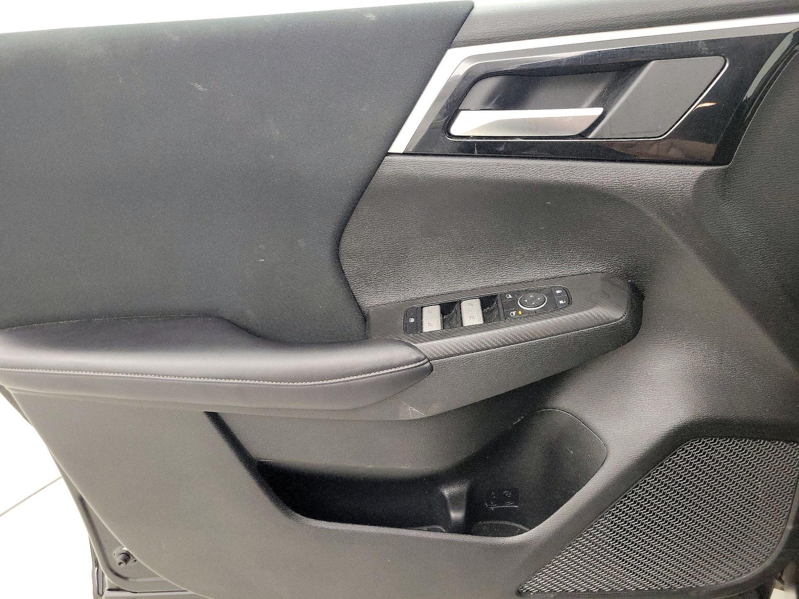 2024 Mitsubishi Outlander ES - Photo 13
