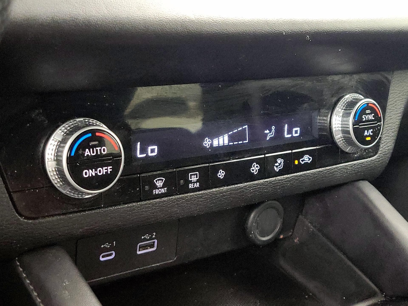 2024 Mitsubishi Outlander ES - Photo 17