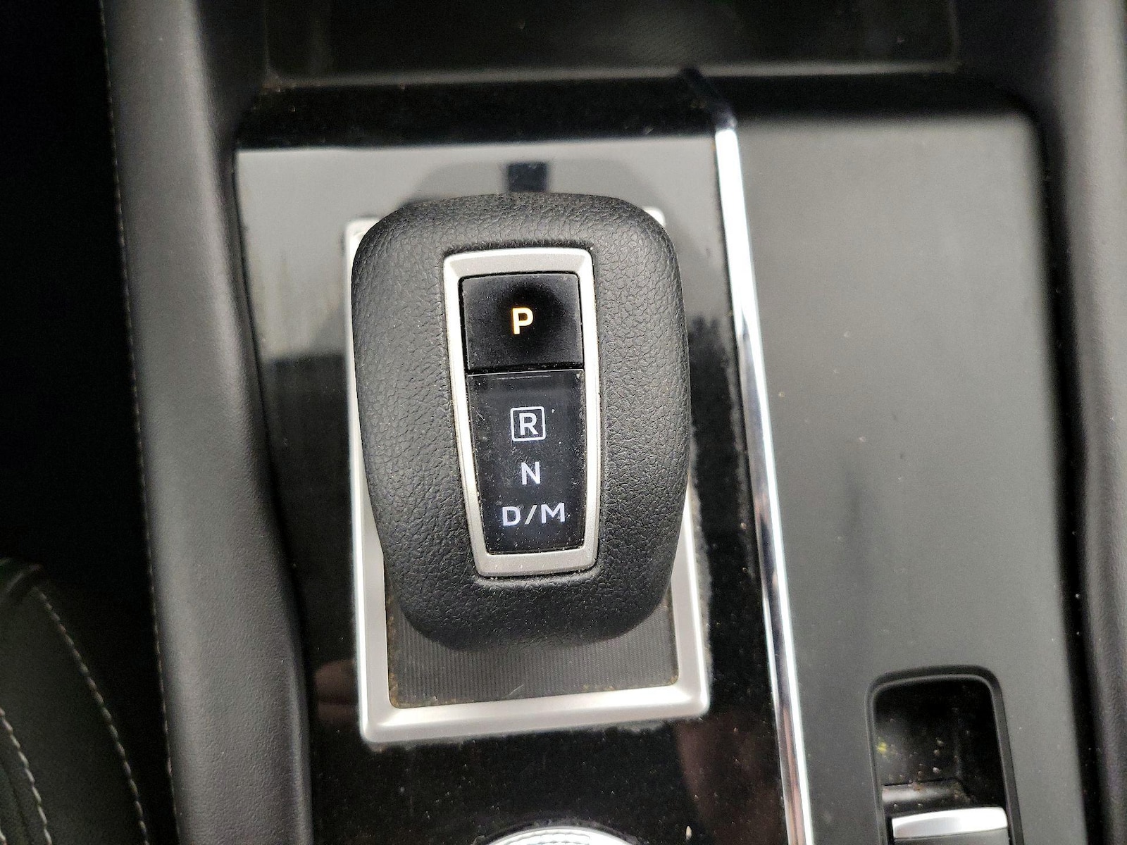 2024 Mitsubishi Outlander ES - Photo 18