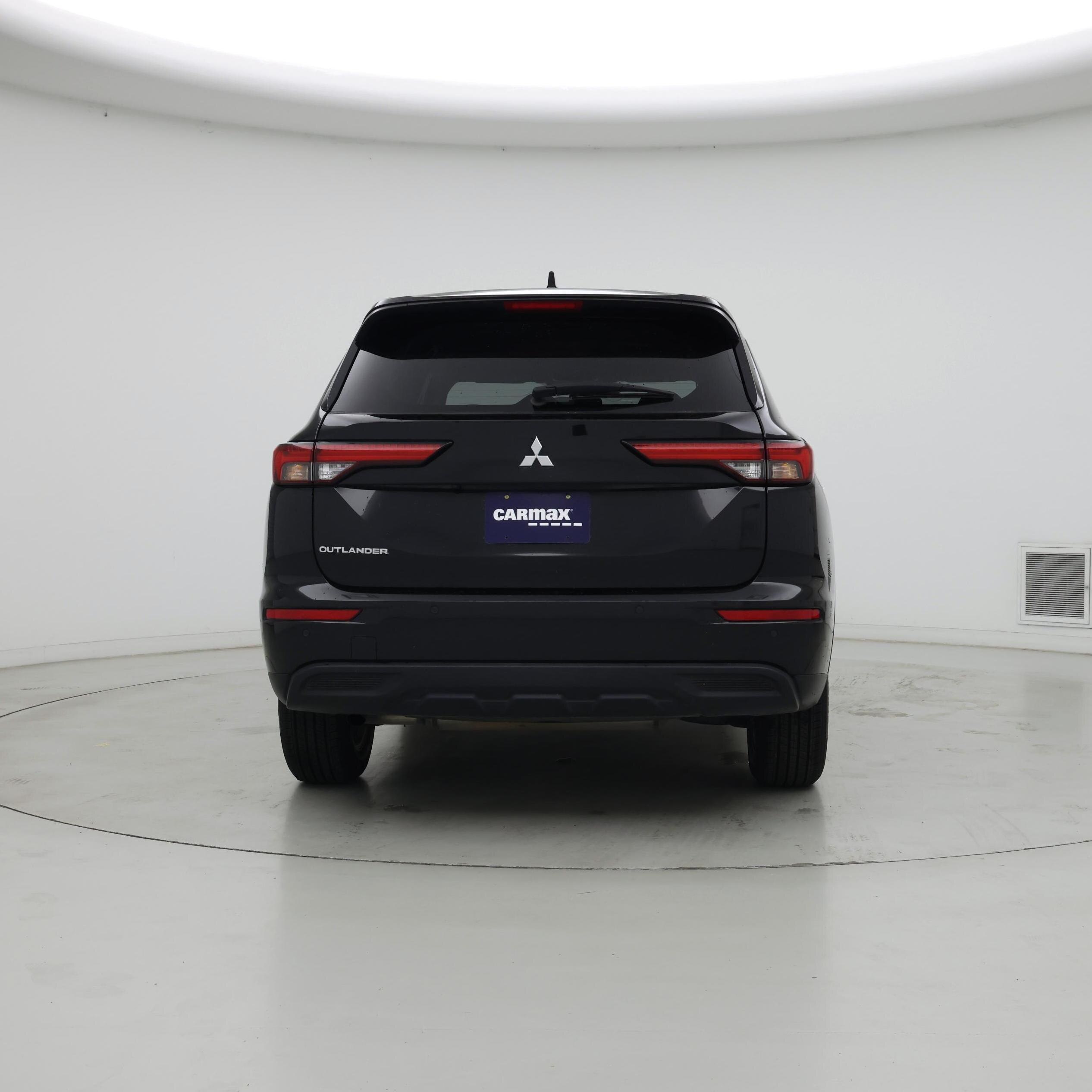 Thumbnail: 2024 Mitsubishi Outlander - 6