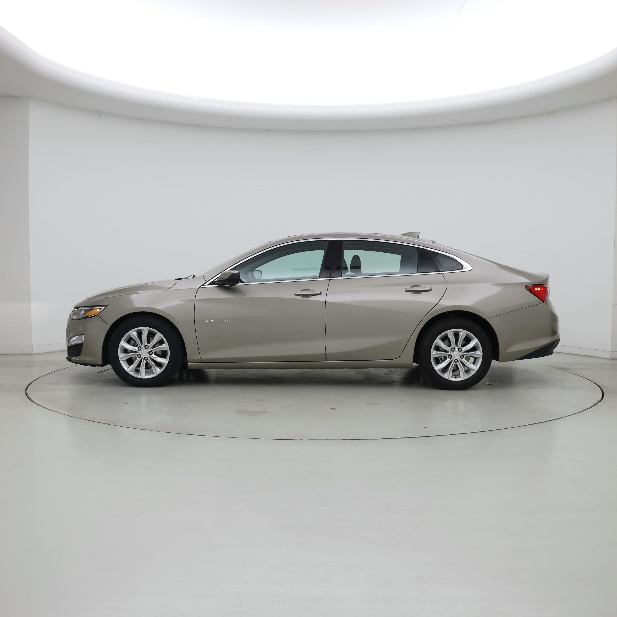 Thumbnail: 2024 Chevrolet Malibu - 3