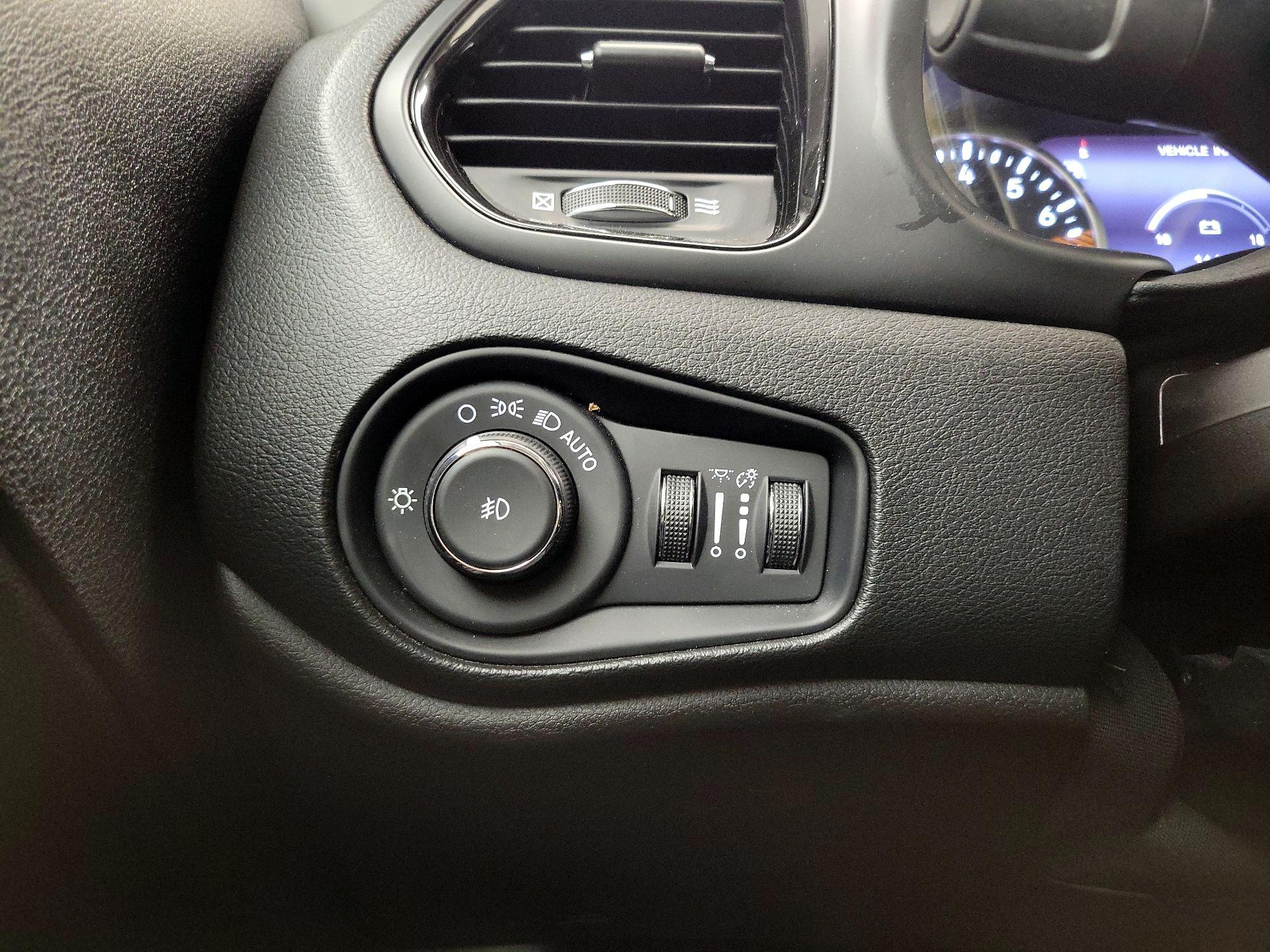 Thumbnail: 2023 Jeep Renegade - 13