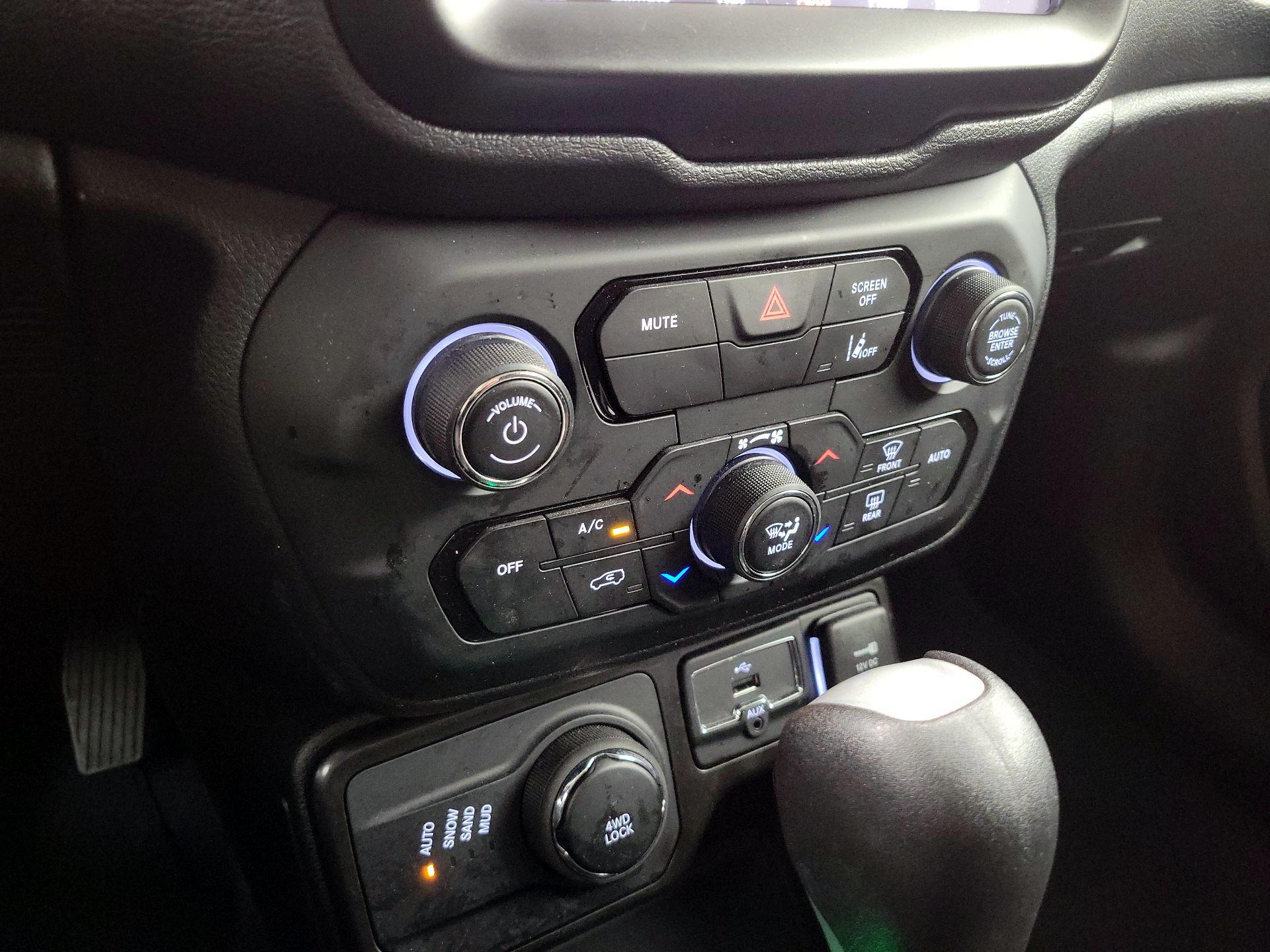 Thumbnail: 2023 Jeep Renegade - 17