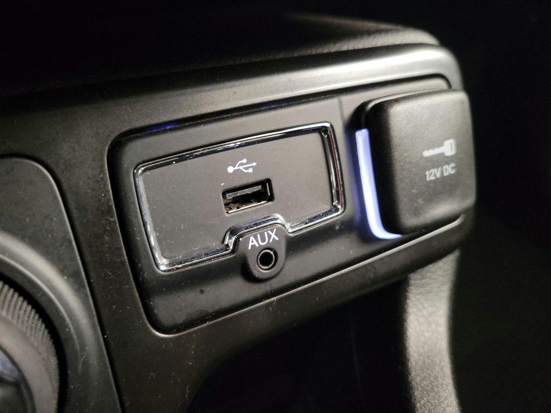 Thumbnail: 2023 Jeep Renegade - 19