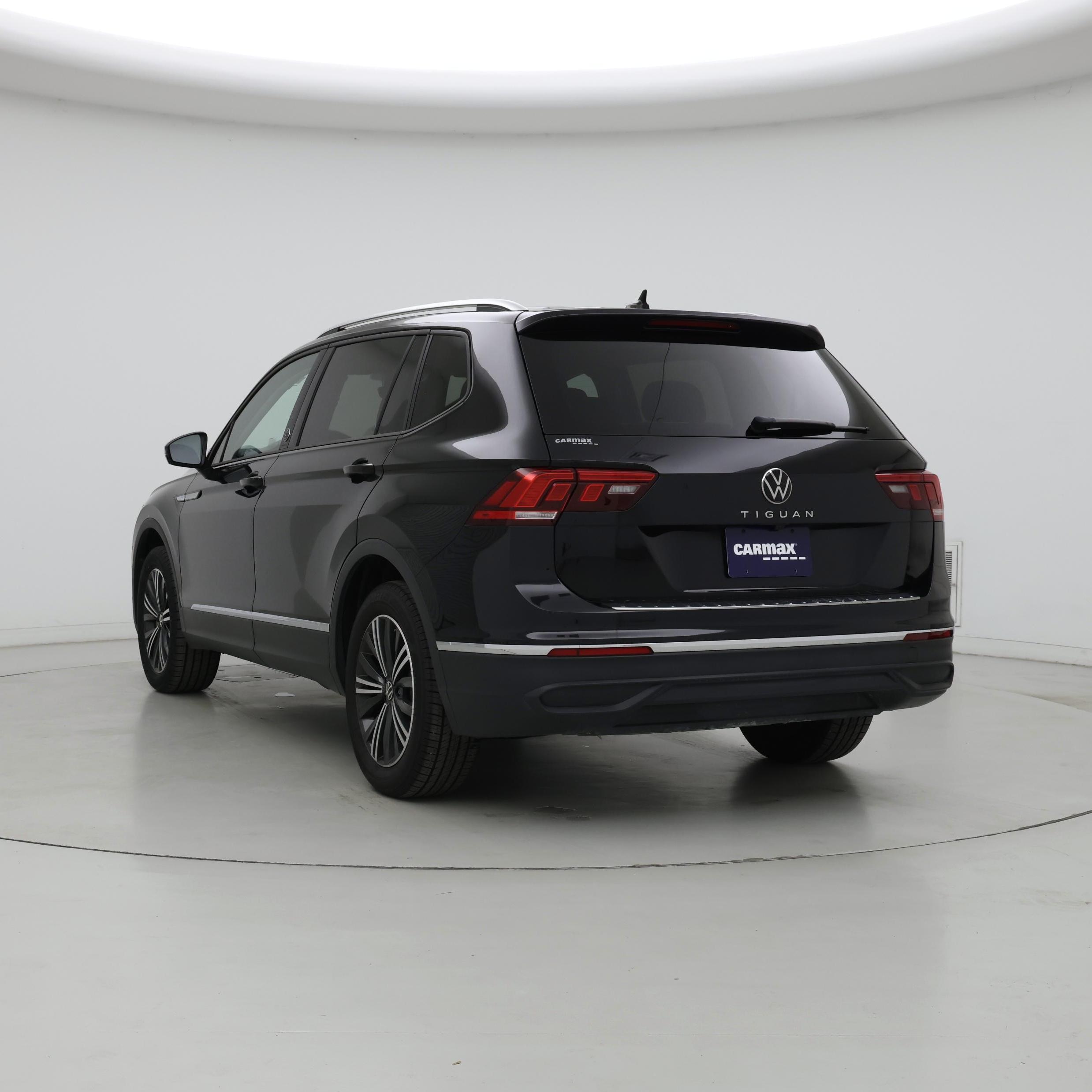 Thumbnail: 2024 Volkswagen Tiguan - 2